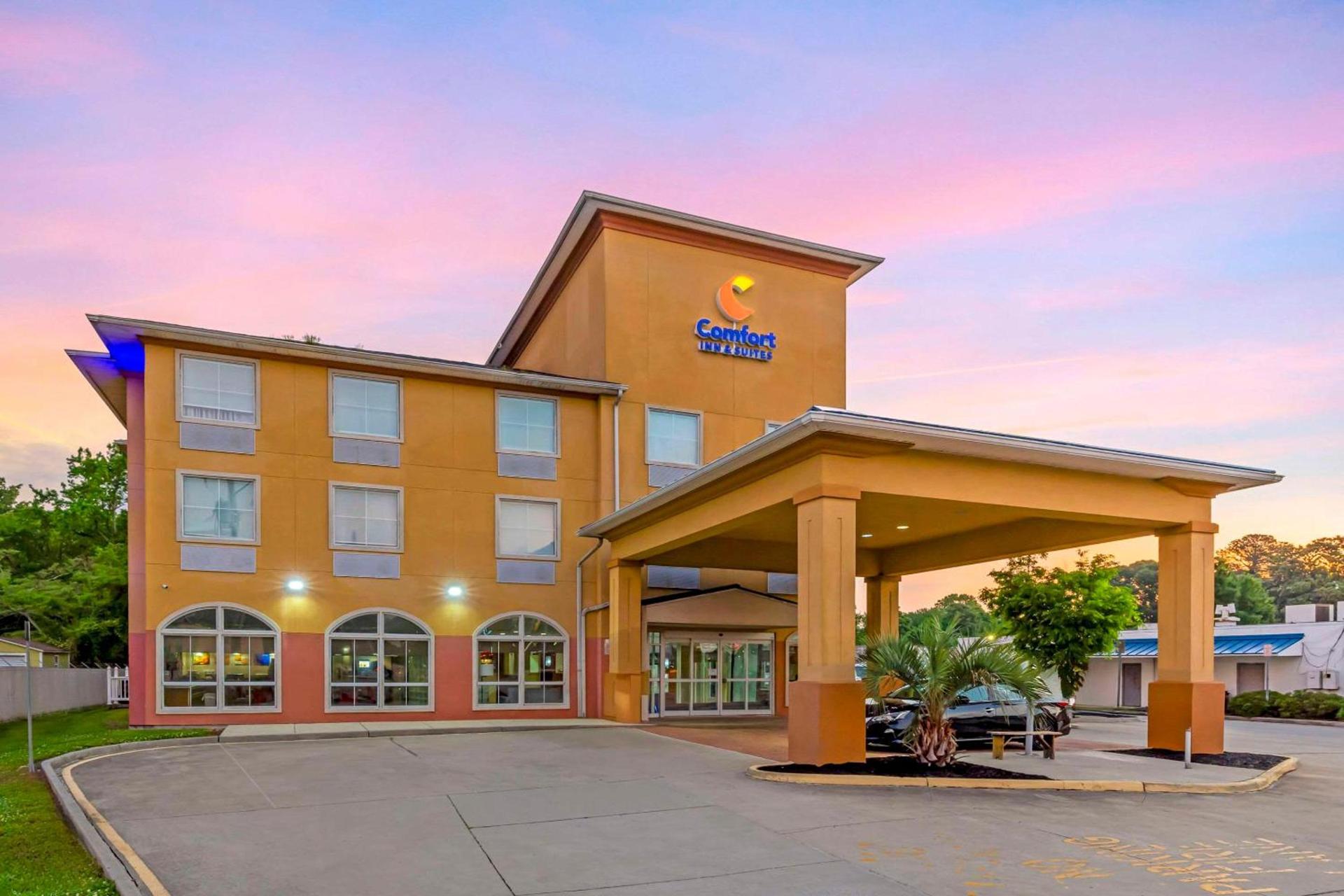 Comfort Inn & Suites Chesapeake - Portsmouth photo 2