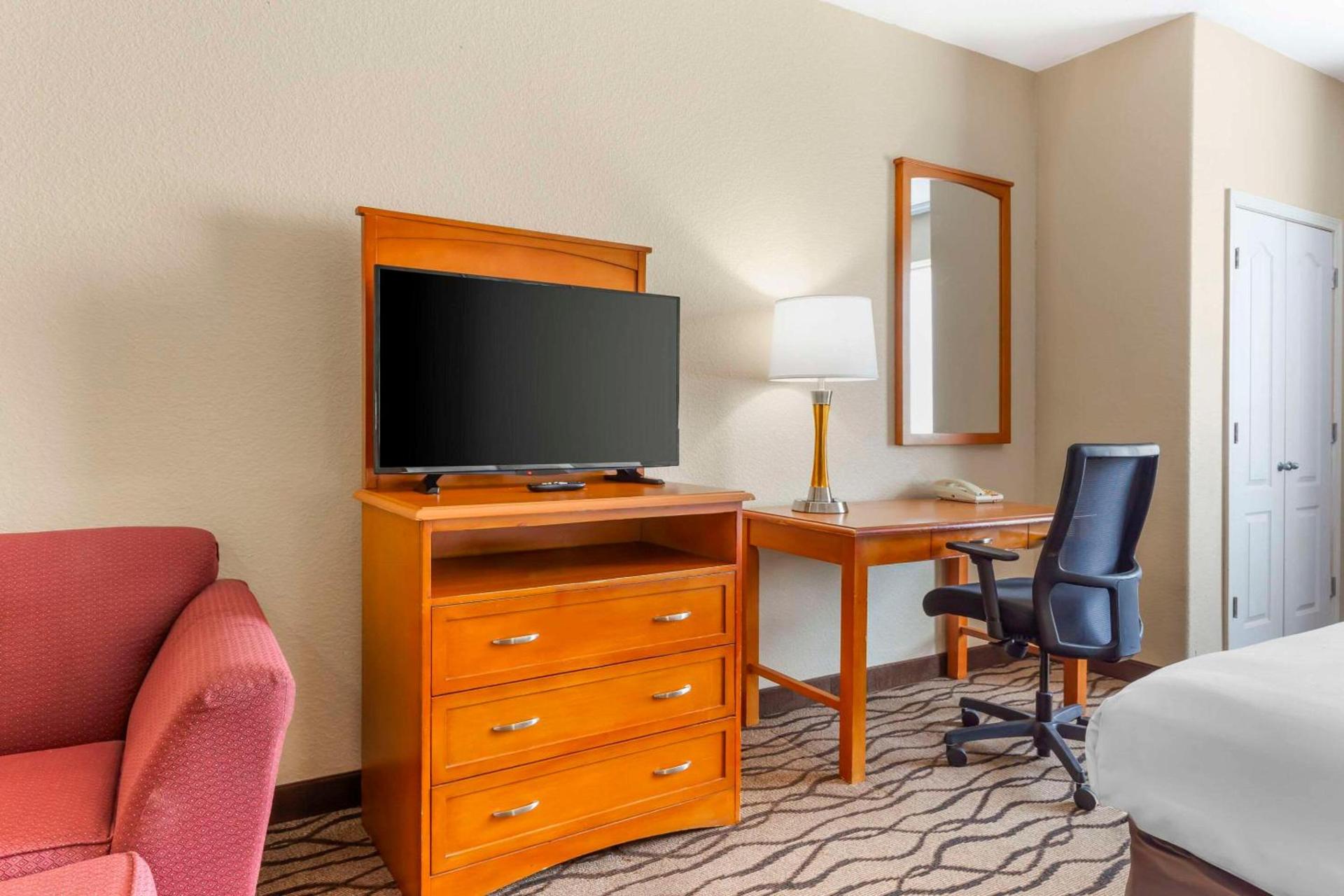 Comfort Inn & Suites Chesapeake - Portsmouth photo 15