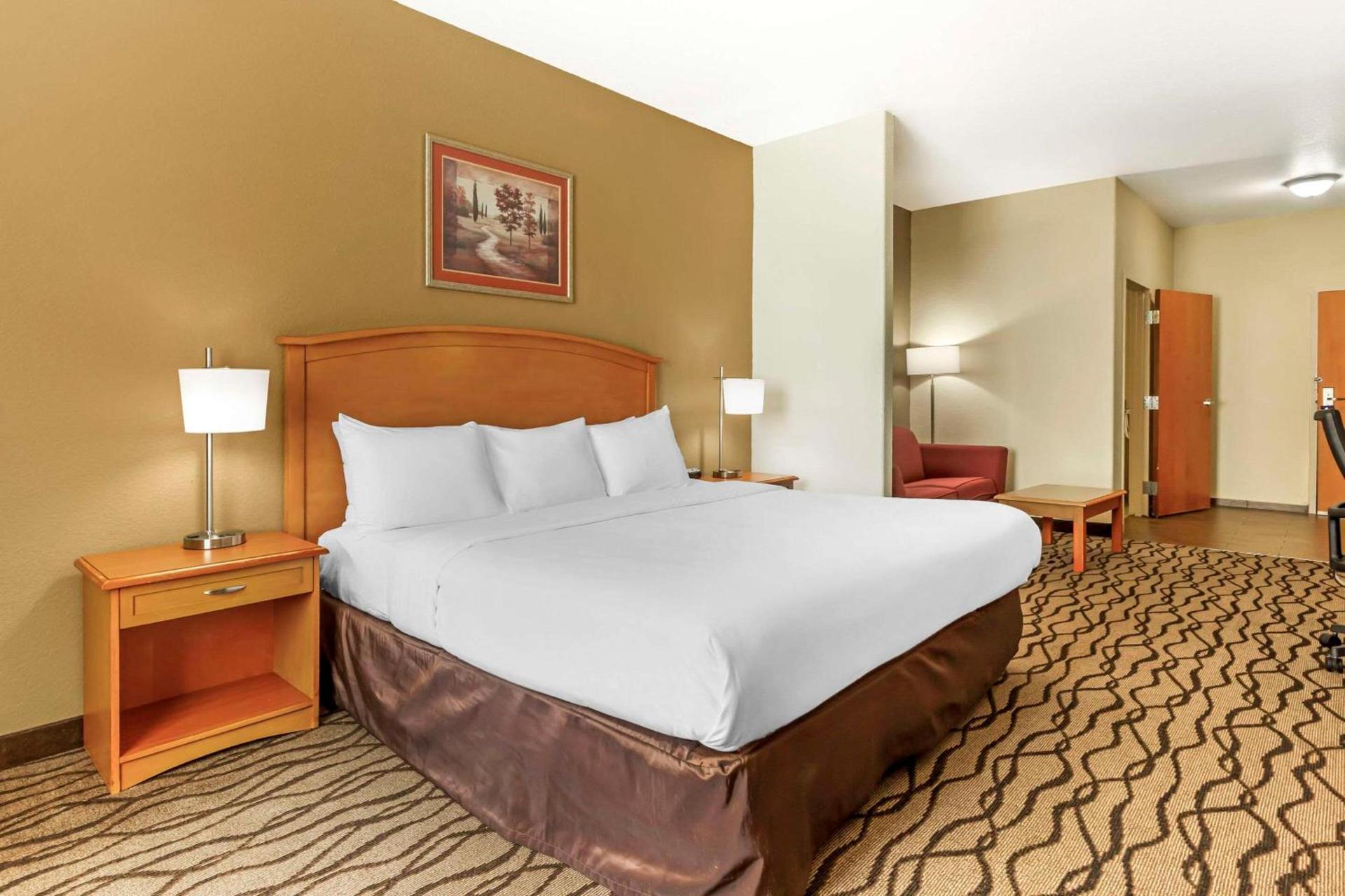 Comfort Inn & Suites Chesapeake - Portsmouth photo 17