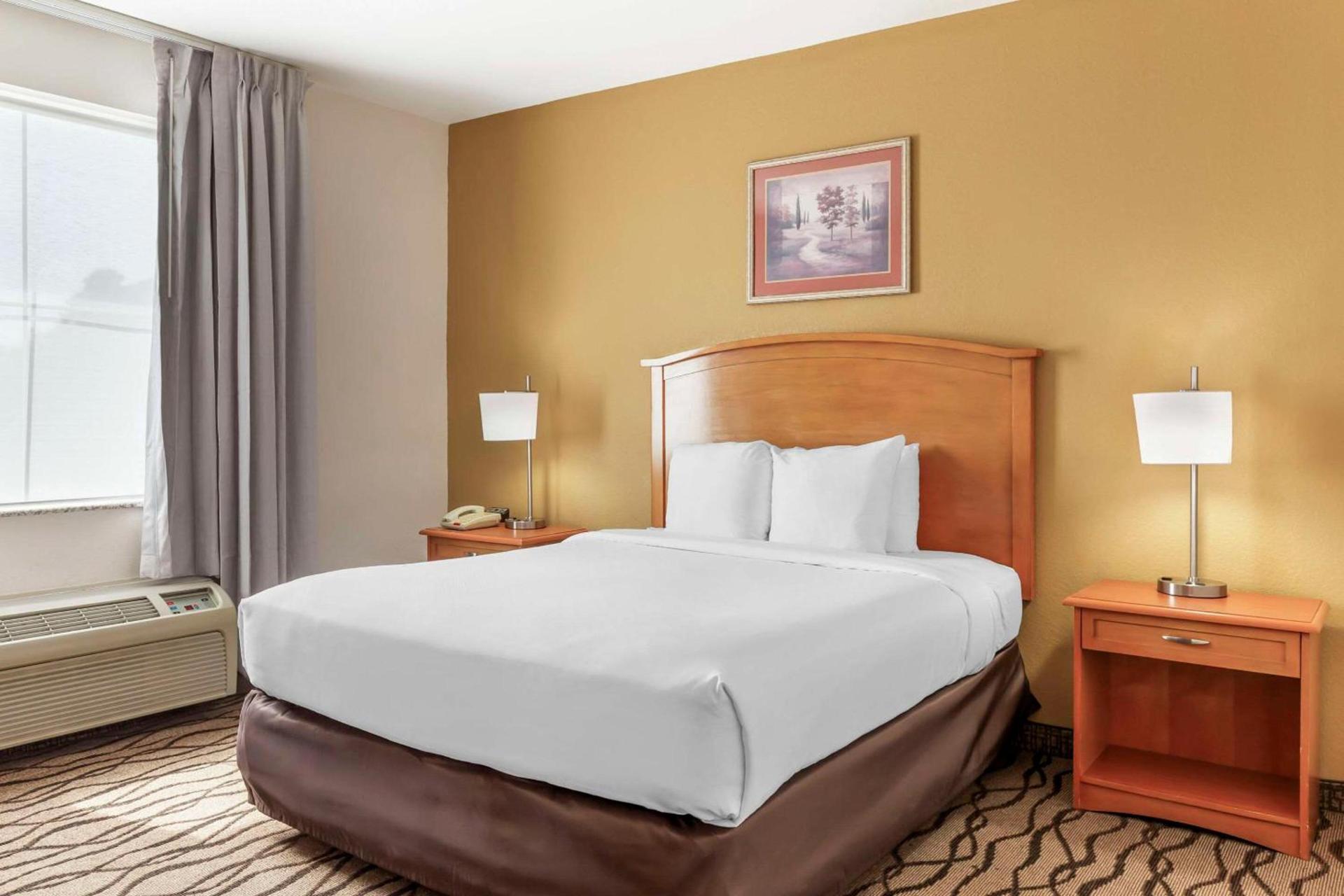 Comfort Inn & Suites Chesapeake - Portsmouth photo 21