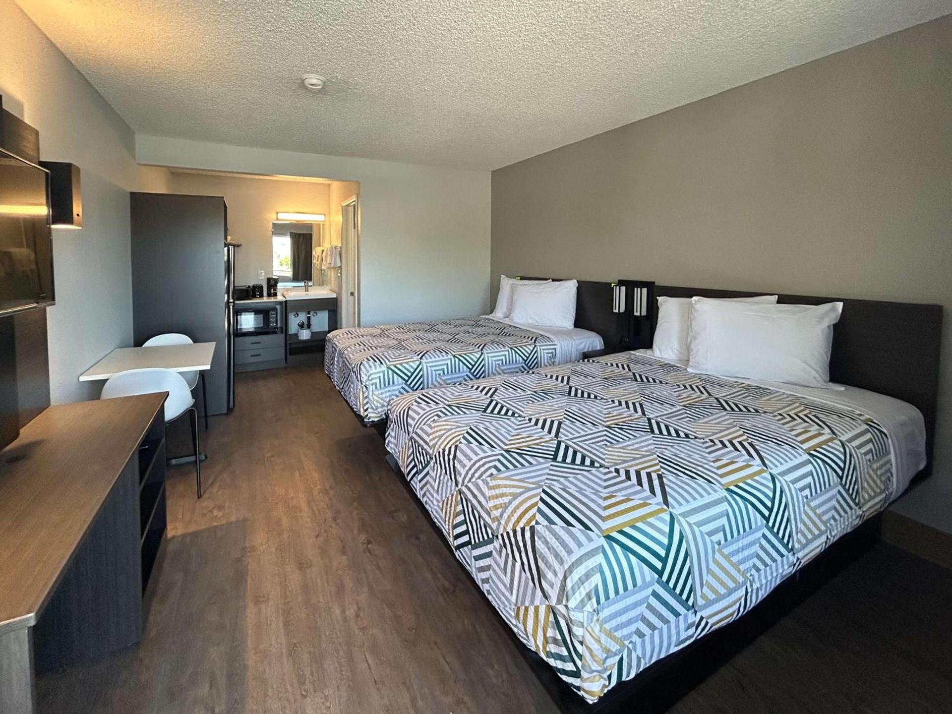 Studio 6 Hayward, CA Silicon Valley Gateway photo 4