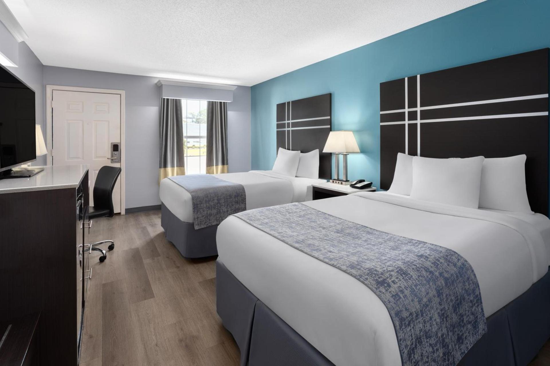 Baymont by Wyndham Brunswick GA photo 47
