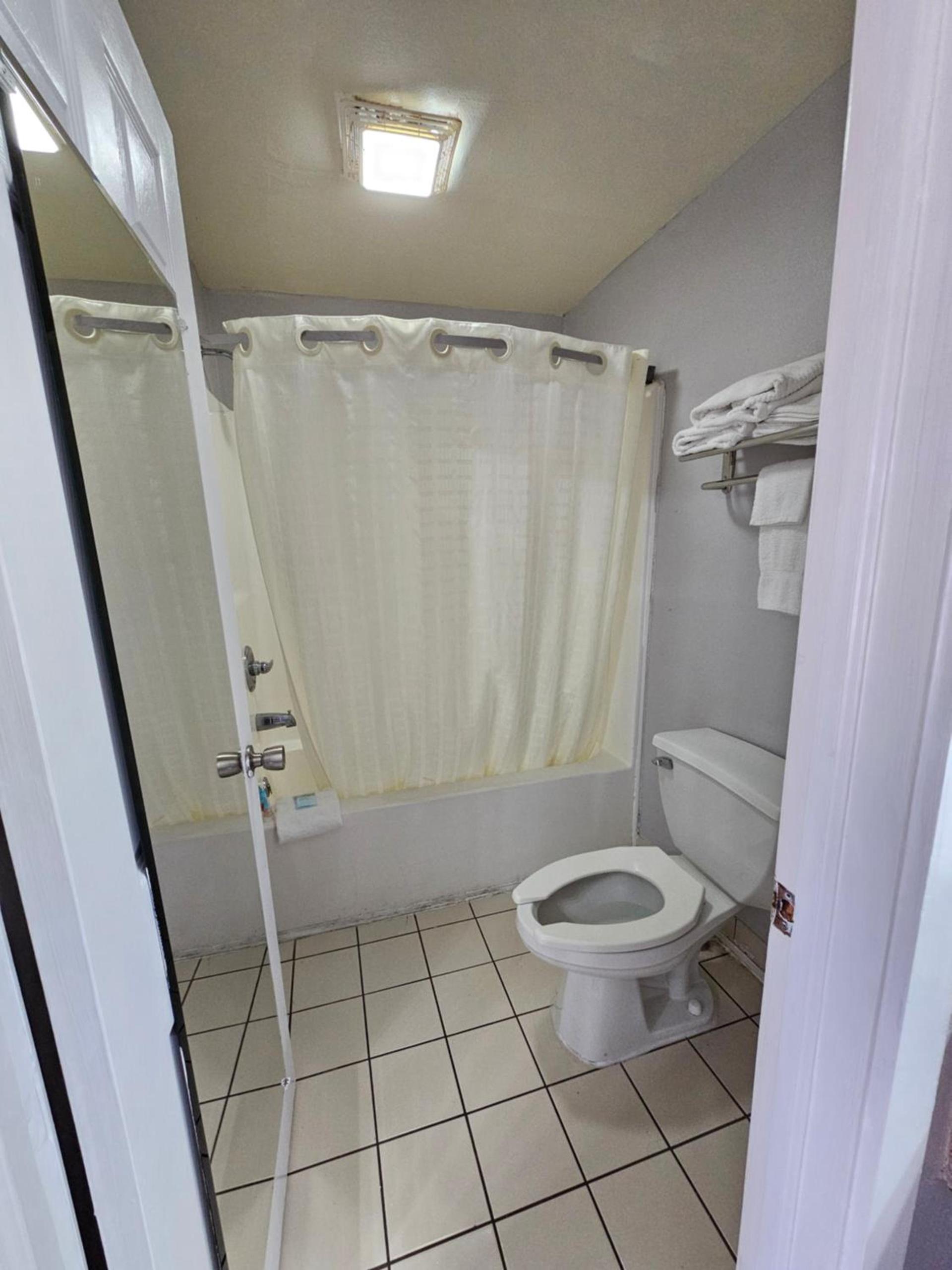 Atlantic Shores Inn and Suites photo 31