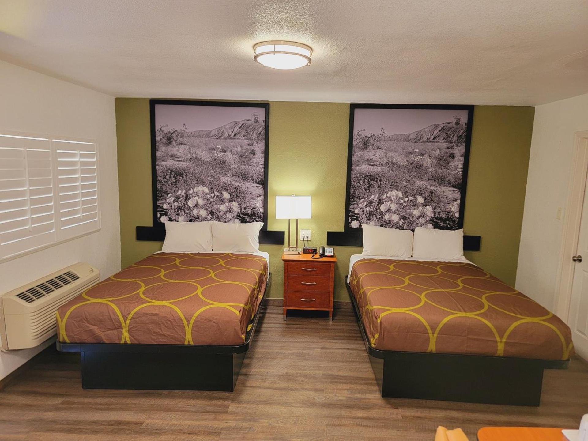 Super 8 by Wyndham El Centro North photo 21