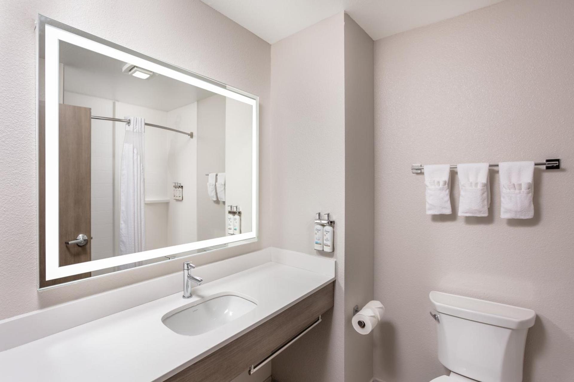 Holiday Inn Express Kearney by IHG photo 32