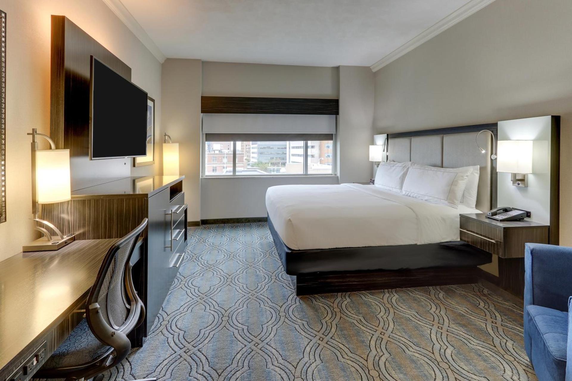 DoubleTree by Hilton St. Louis Forest Park photo 32