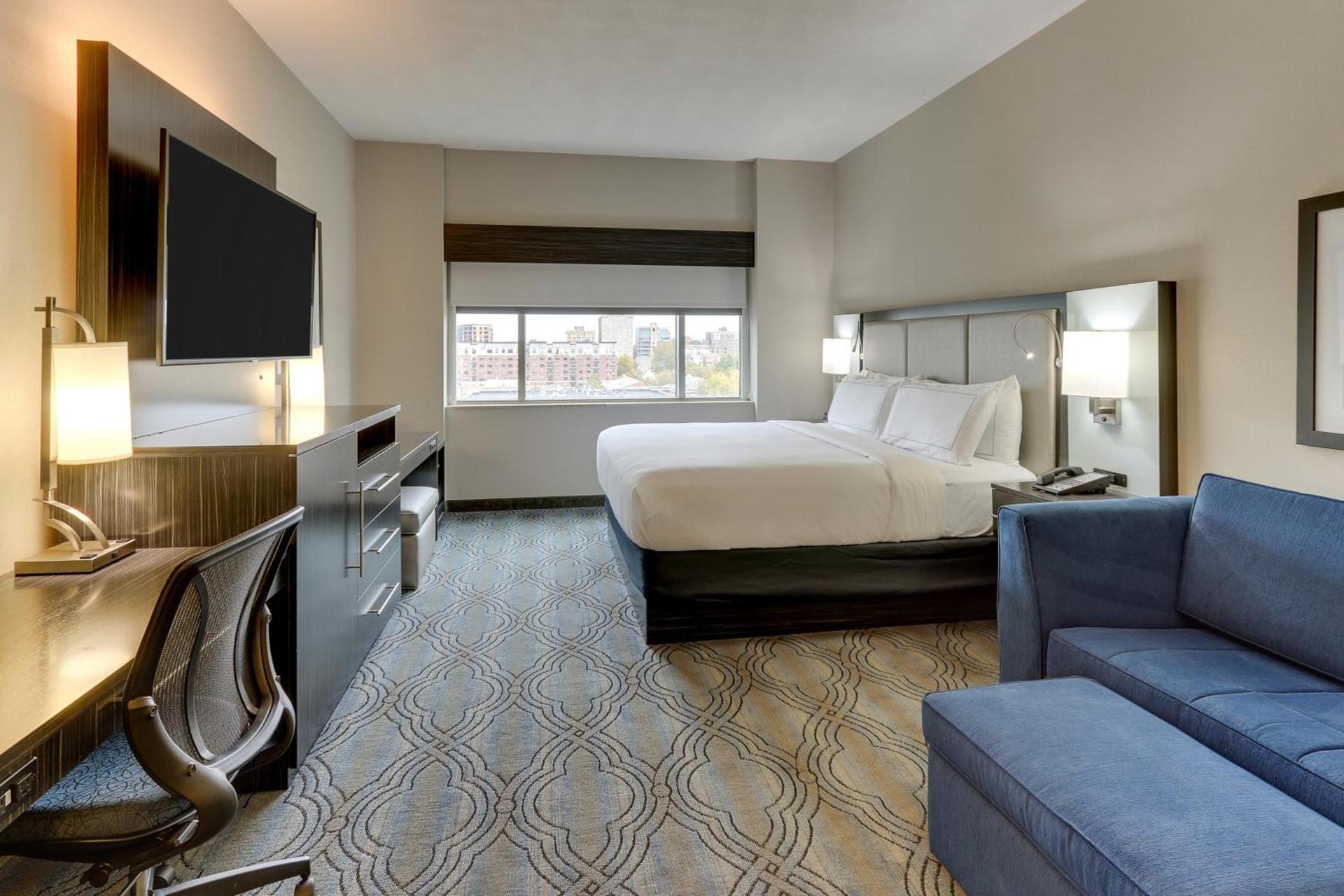 DoubleTree by Hilton St. Louis Forest Park photo 33