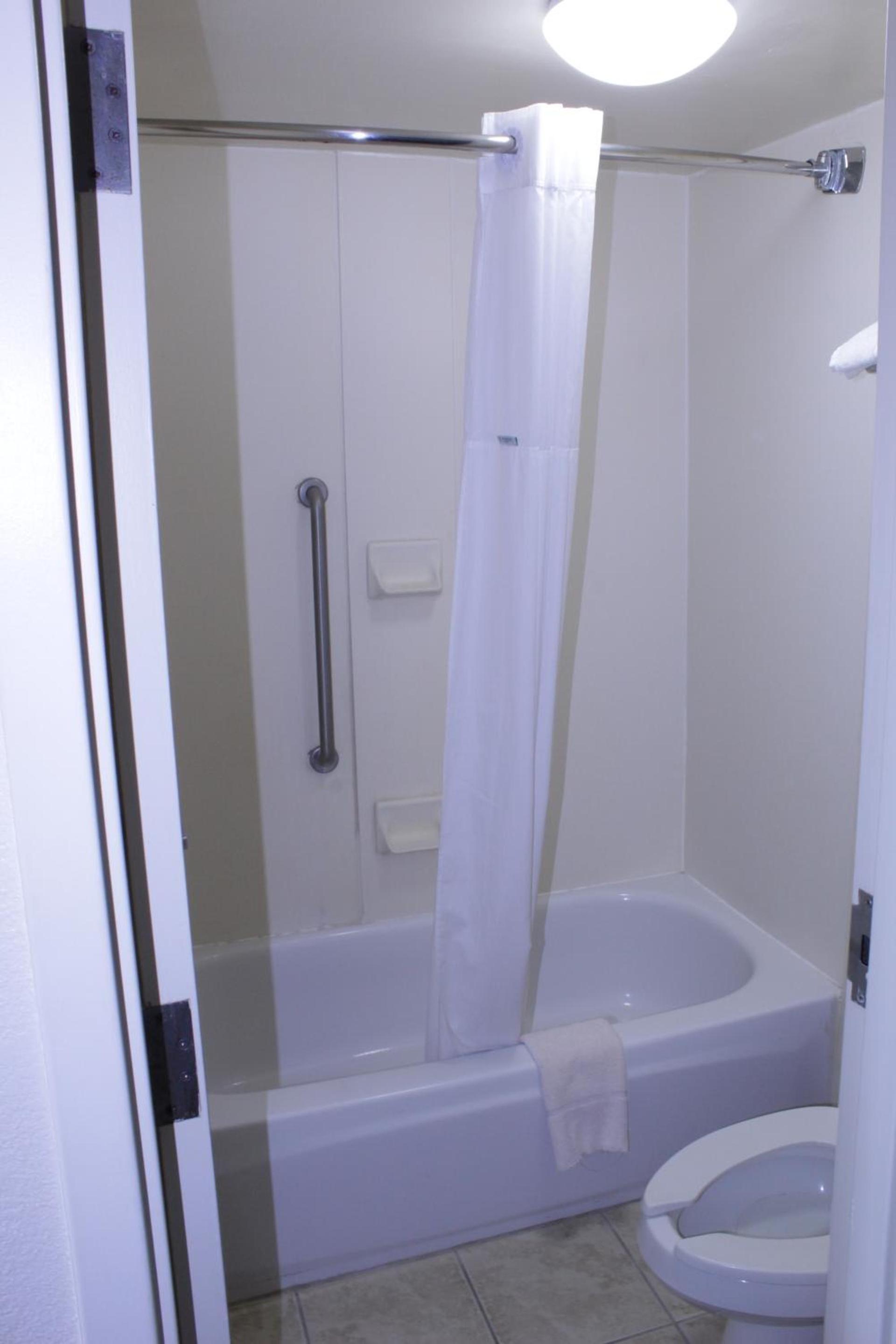 Days Inn by Wyndham Salem photo 16