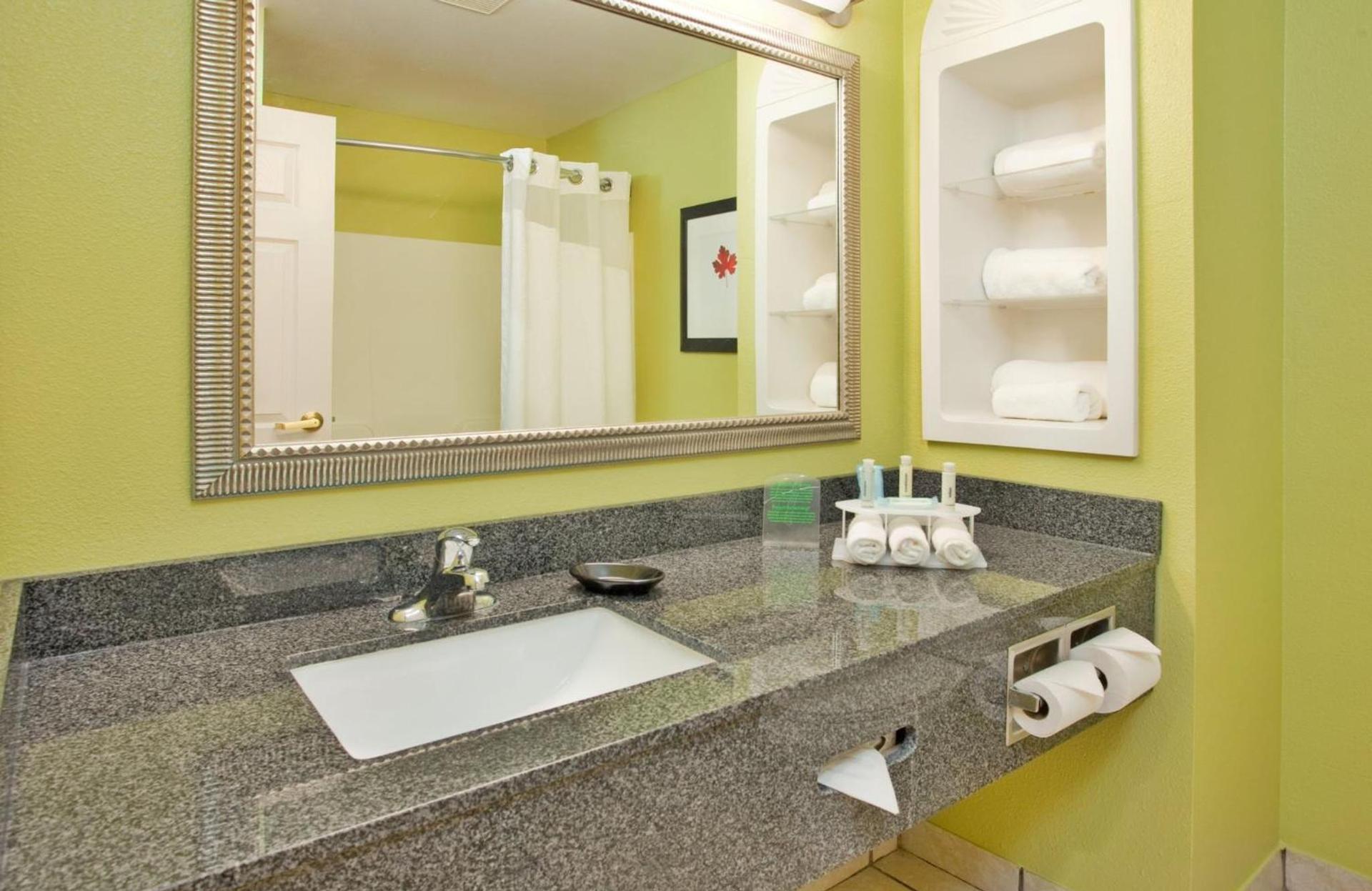 Holiday Inn Express Kearney by IHG photo 49