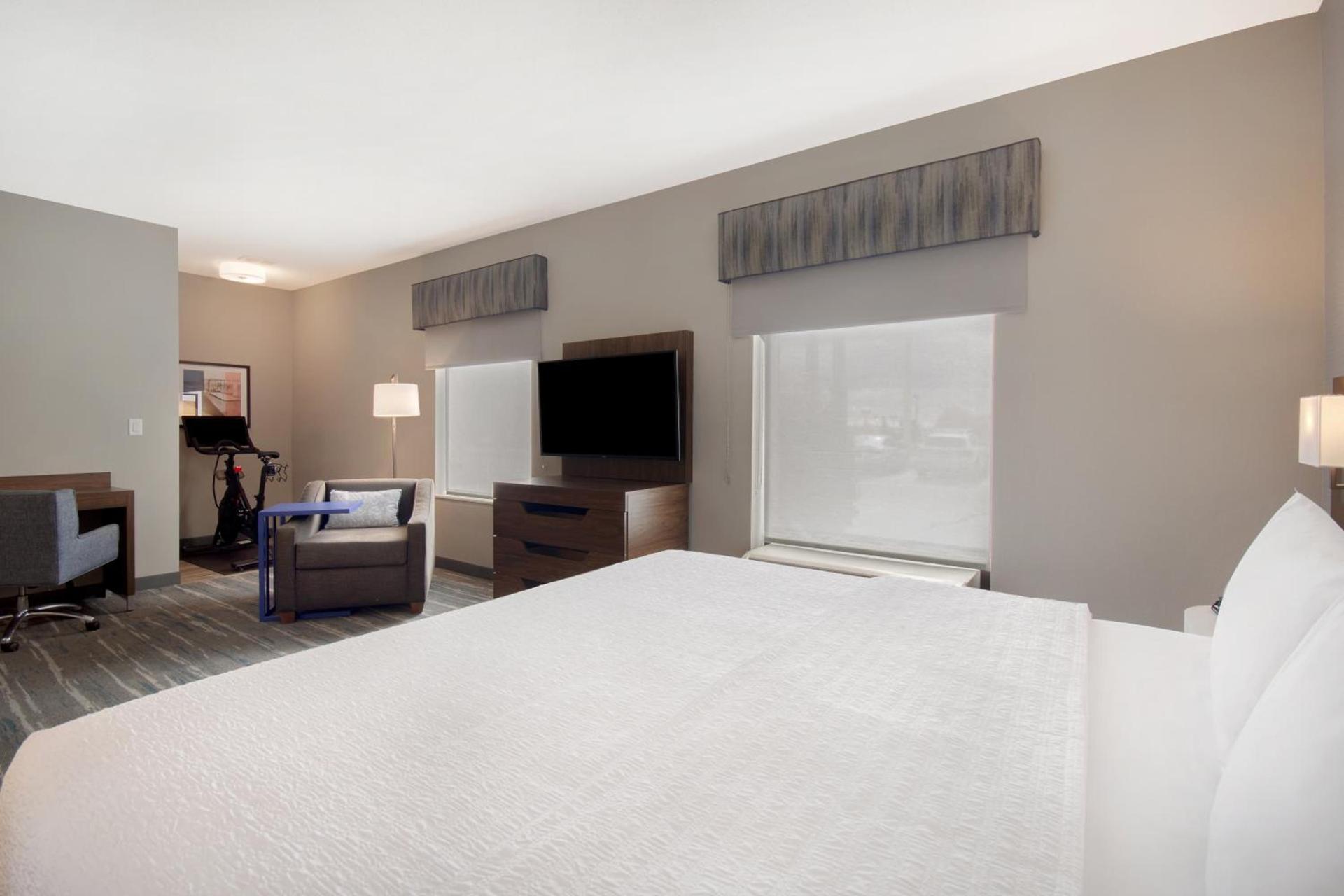 Hampton Inn & Suites Dayton-Vandalia photo 21