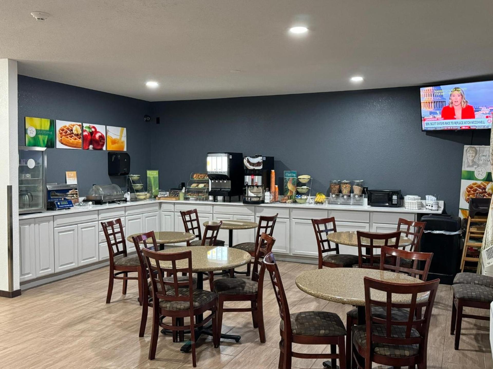 Quality Inn & Suites Eau Claire University Area photo 6