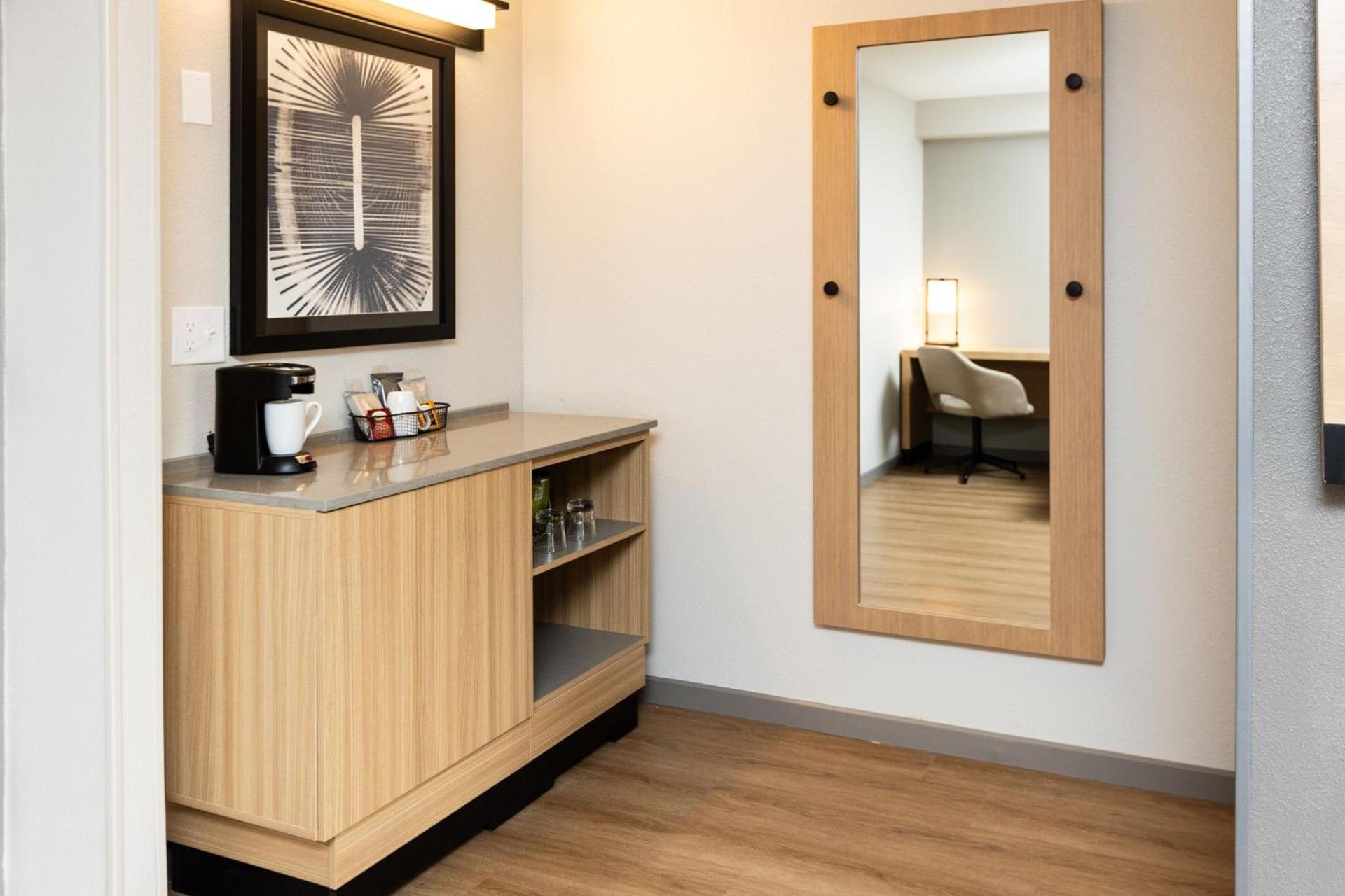 Hyatt Place Roanoke Airport / Valley View Mall photo 51