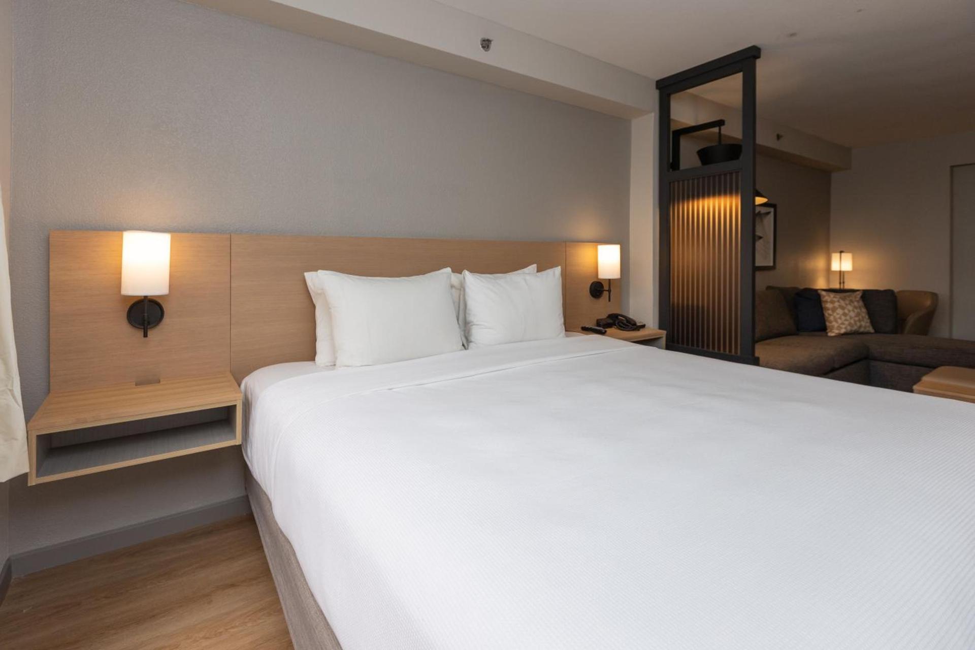 Hyatt Place Charlotte Arrowood photo 41
