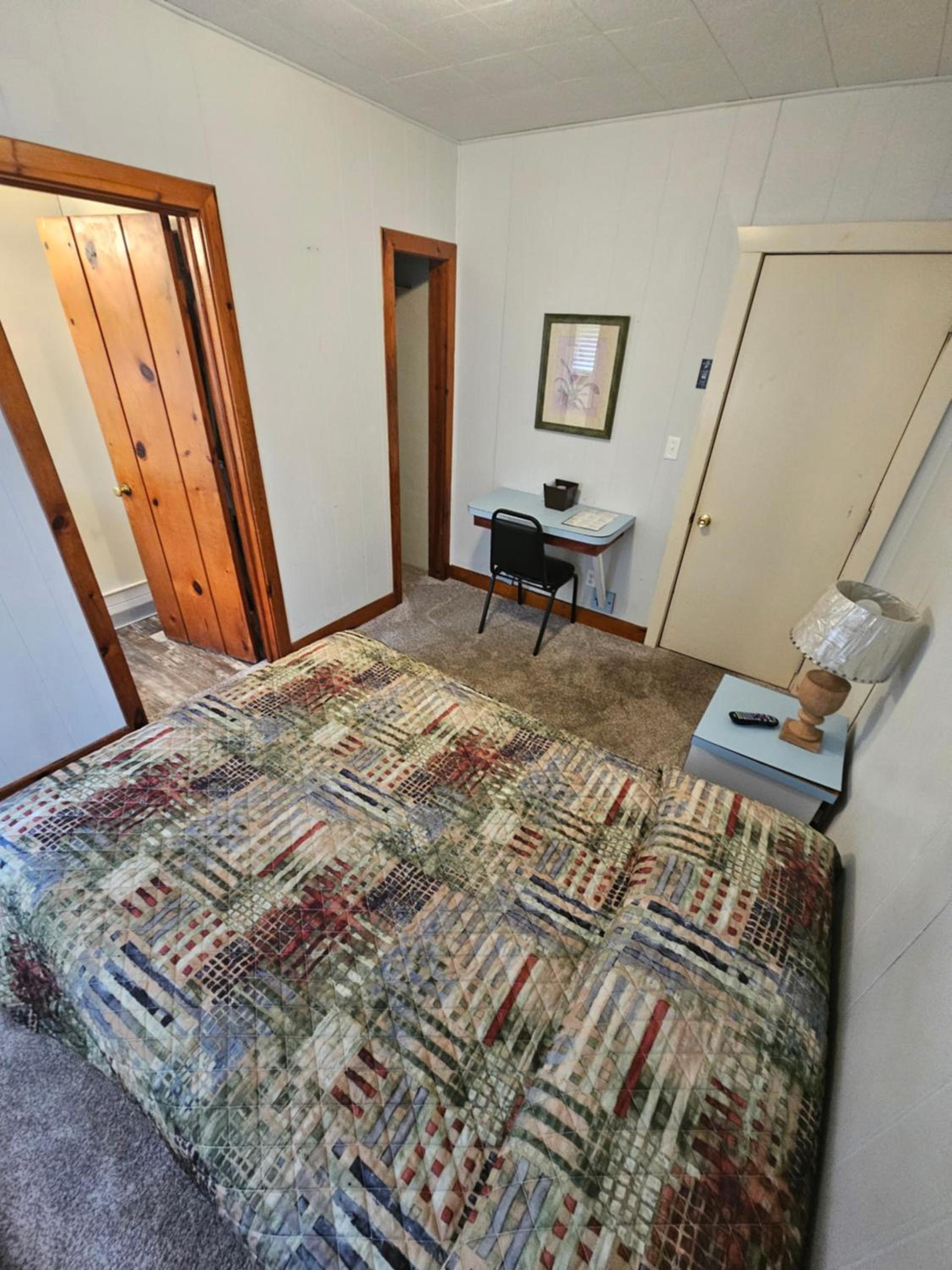 Lewiston Hotel Bar & Grill photo 17