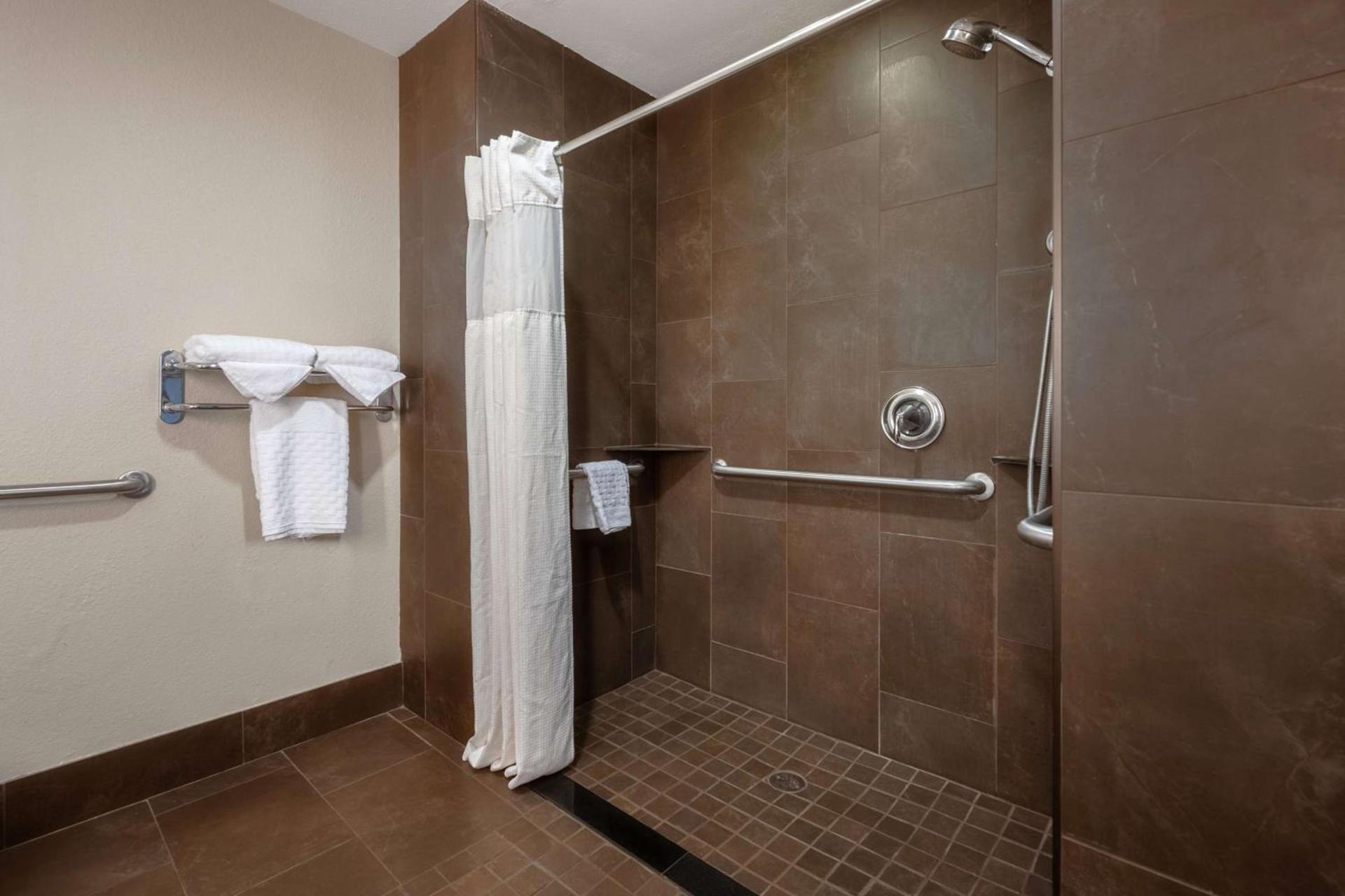Best Western Premier Bryan College Station photo 28