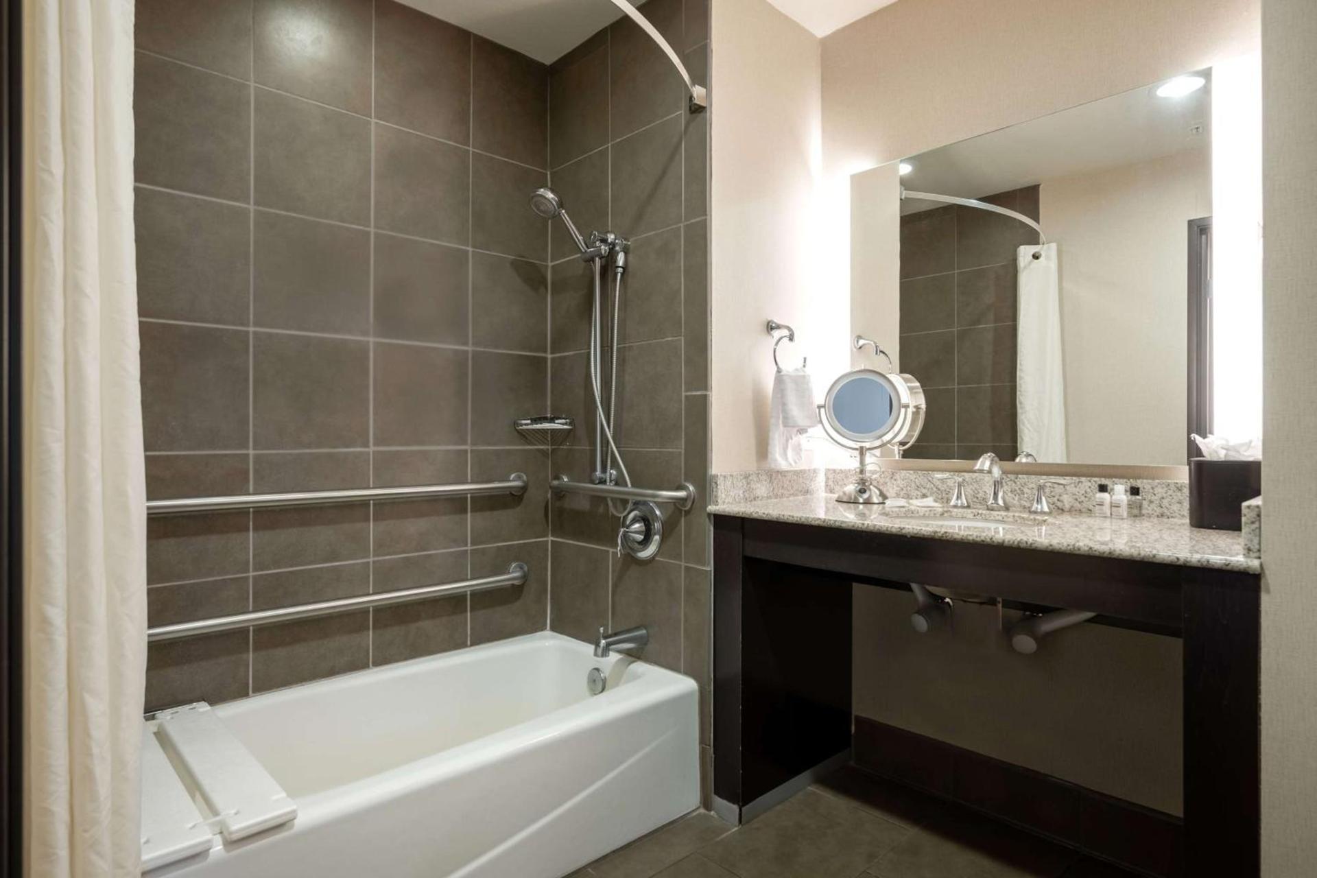 Best Western Premier Bryan College Station photo 29