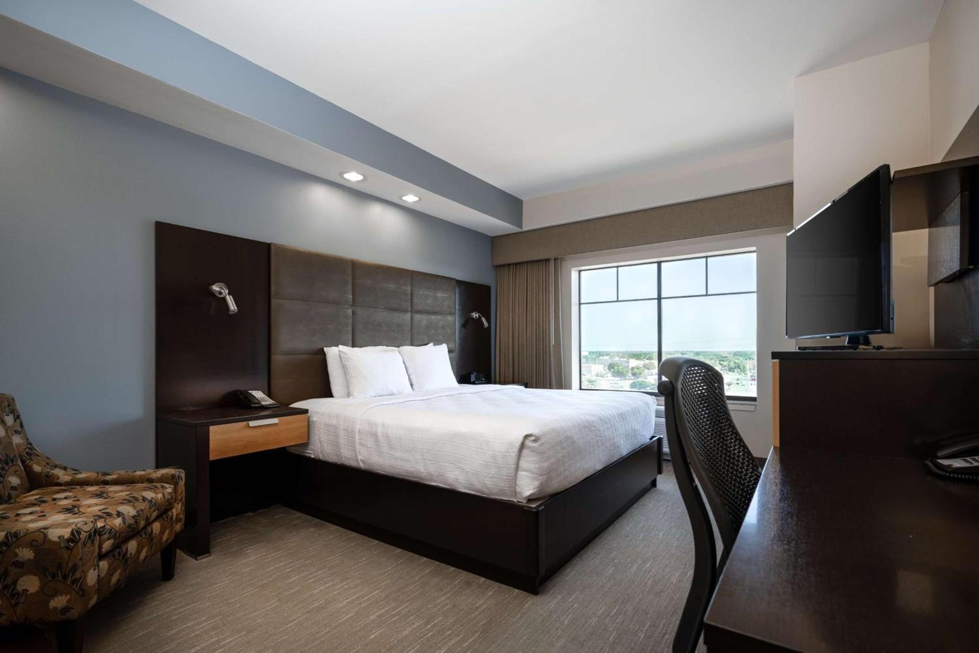 Best Western Premier Bryan College Station photo 14