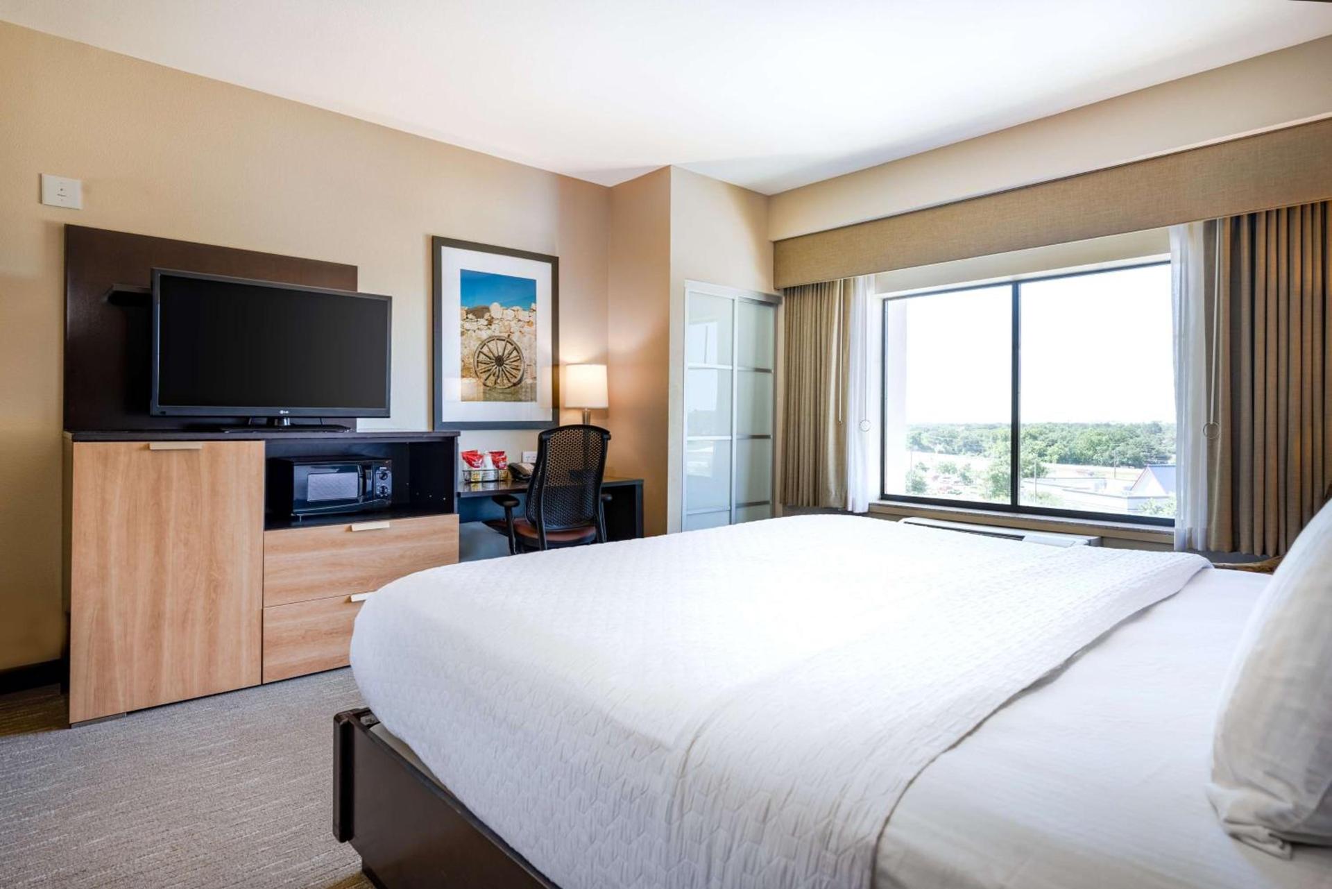 Best Western Premier Bryan College Station photo 18
