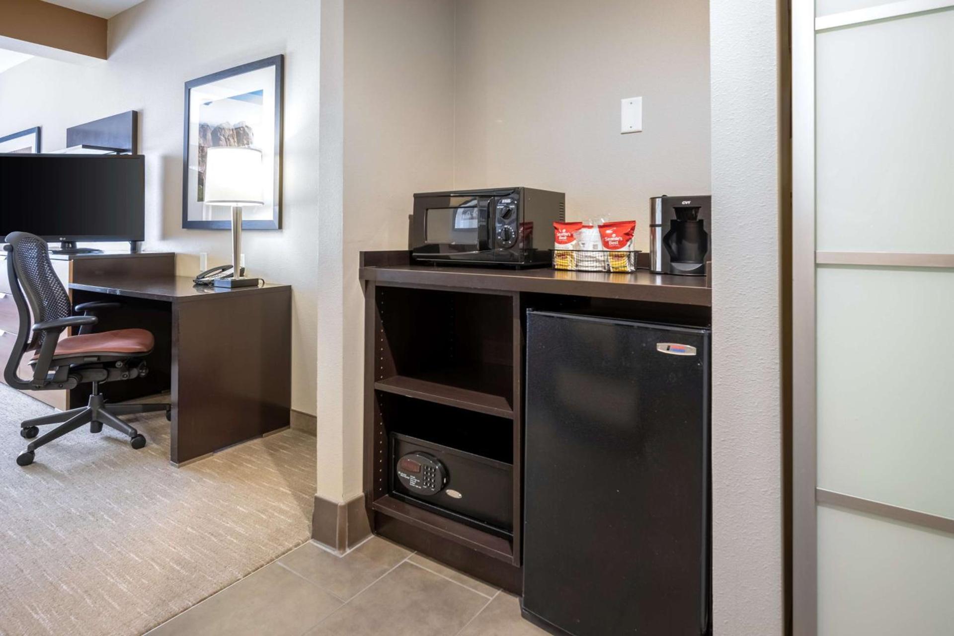 Best Western Premier Bryan College Station photo 24