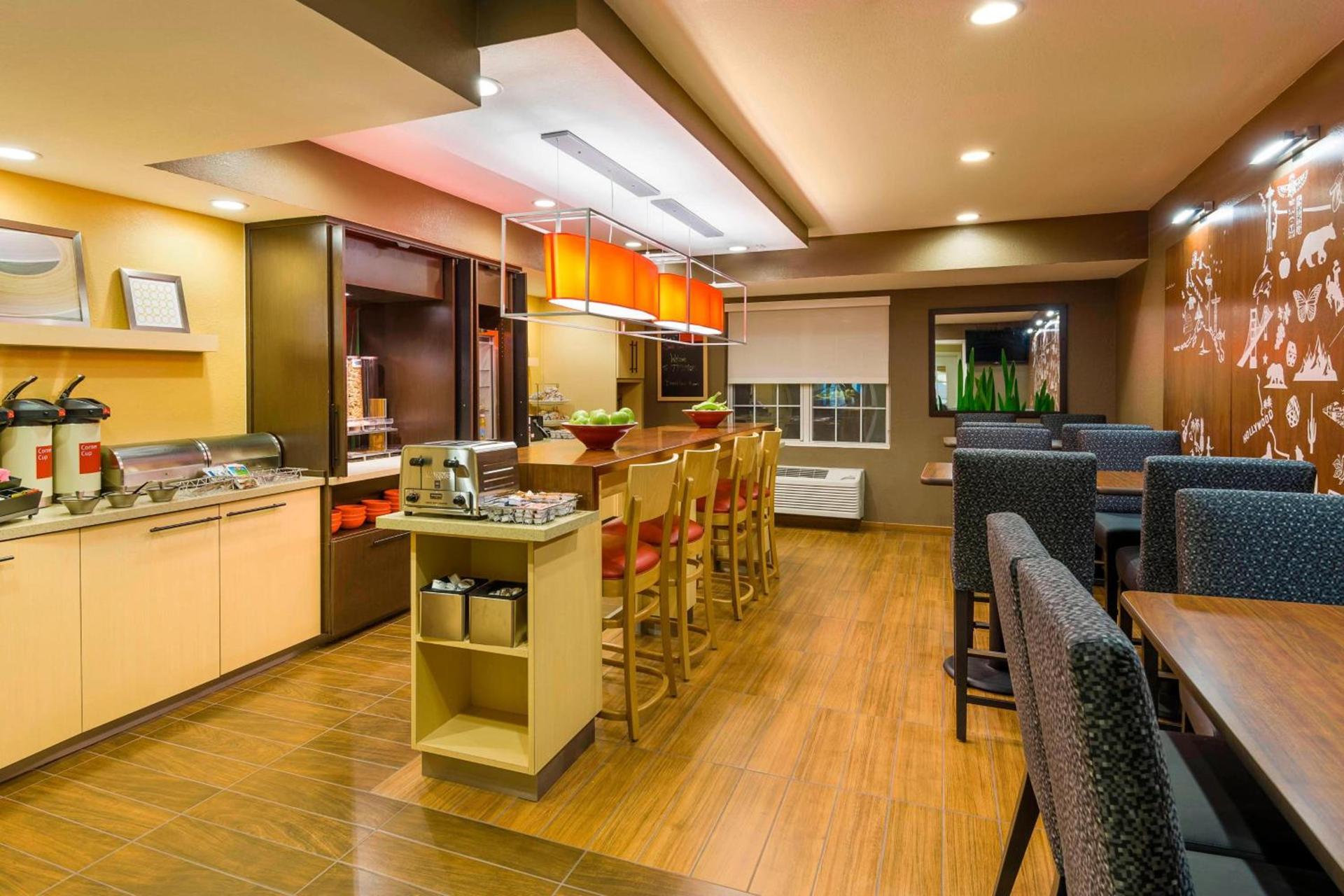 MainStay Suites photo 34