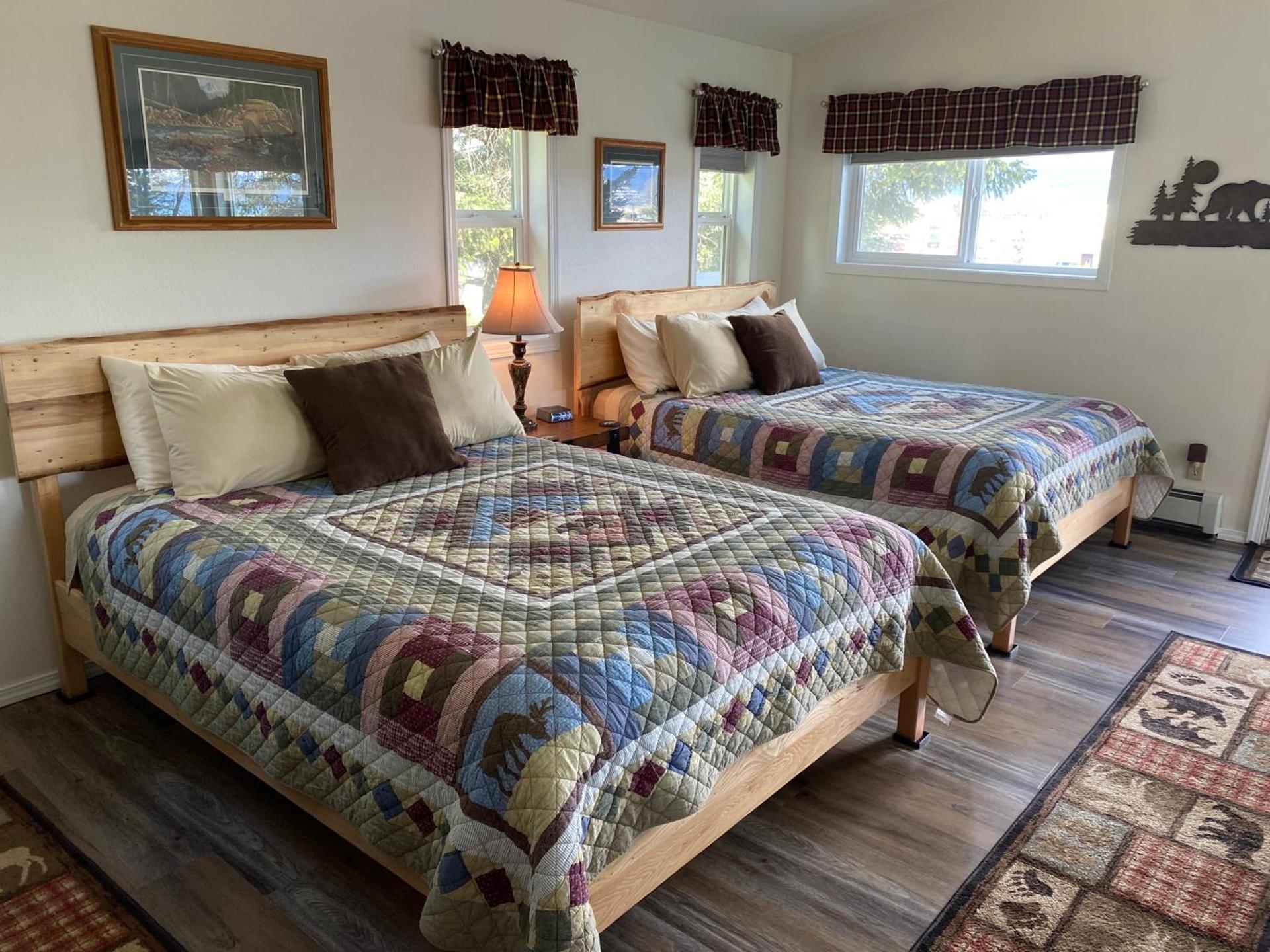 Bears Den Alaska Lodging photo 40