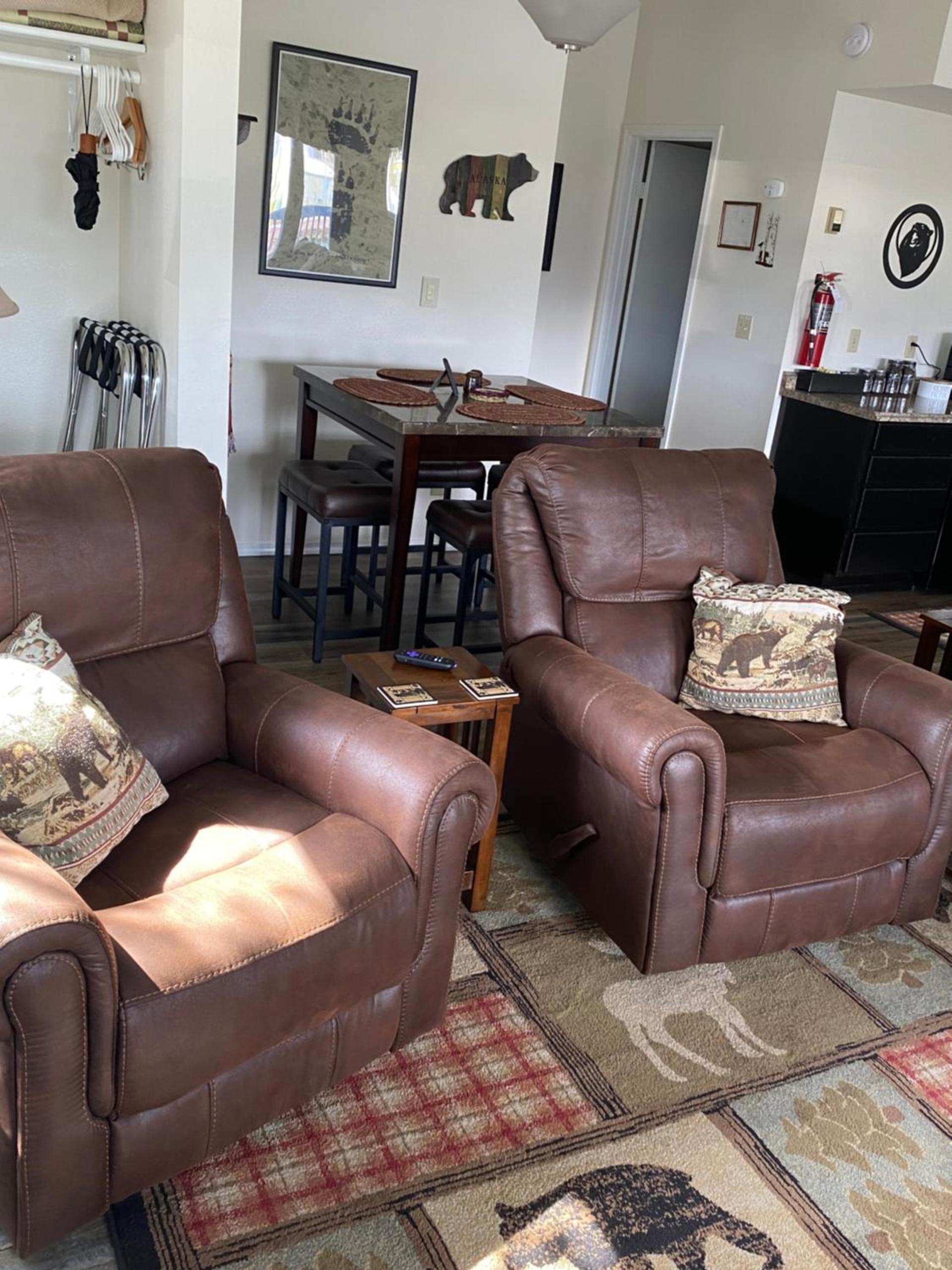 Bears Den Alaska Lodging photo 48