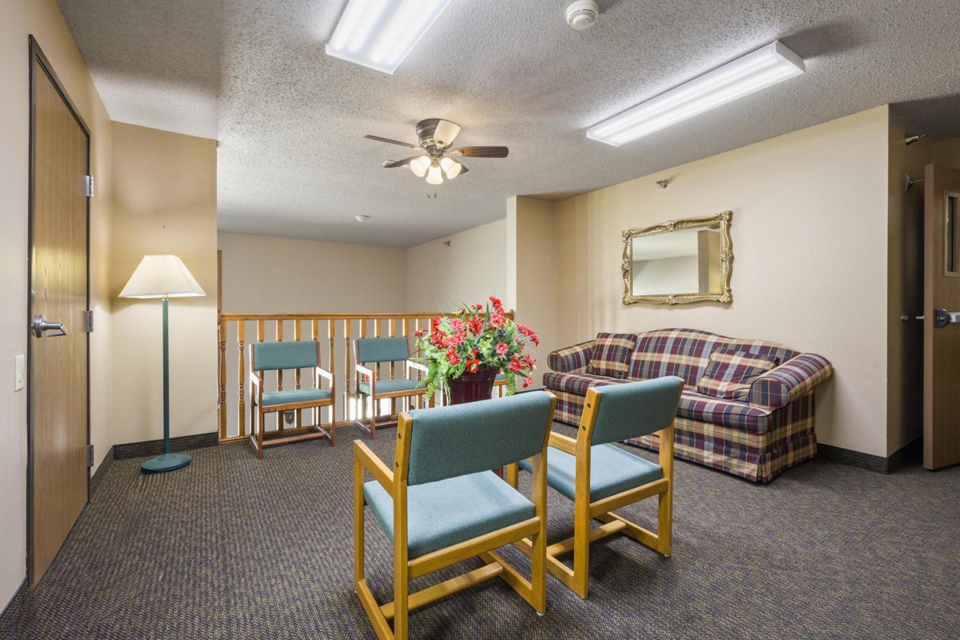 De Smet Super Deluxe Inn & suites photo 15