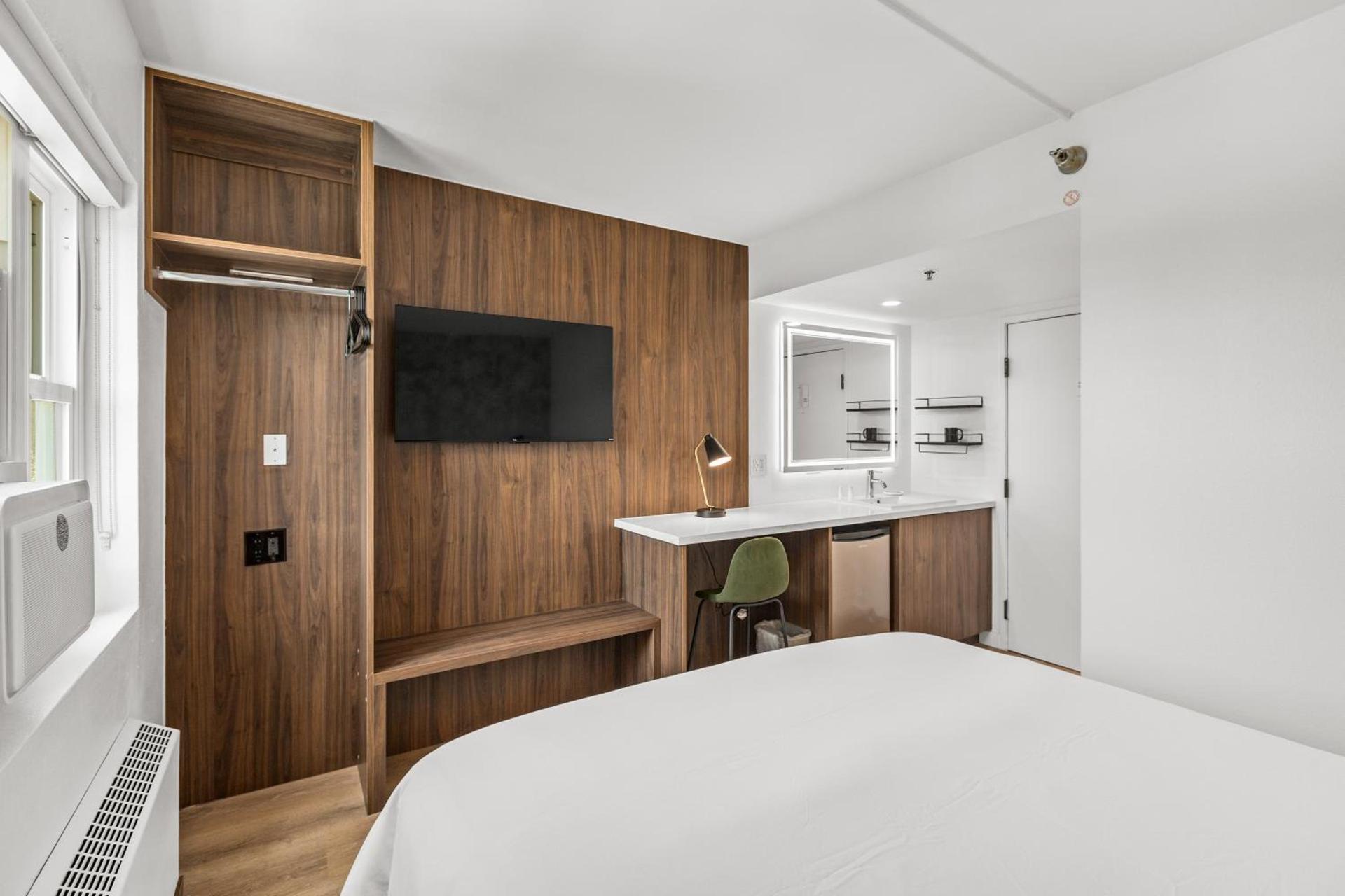 Uptown Inn - Limited Service Apart-Hotel photo 17