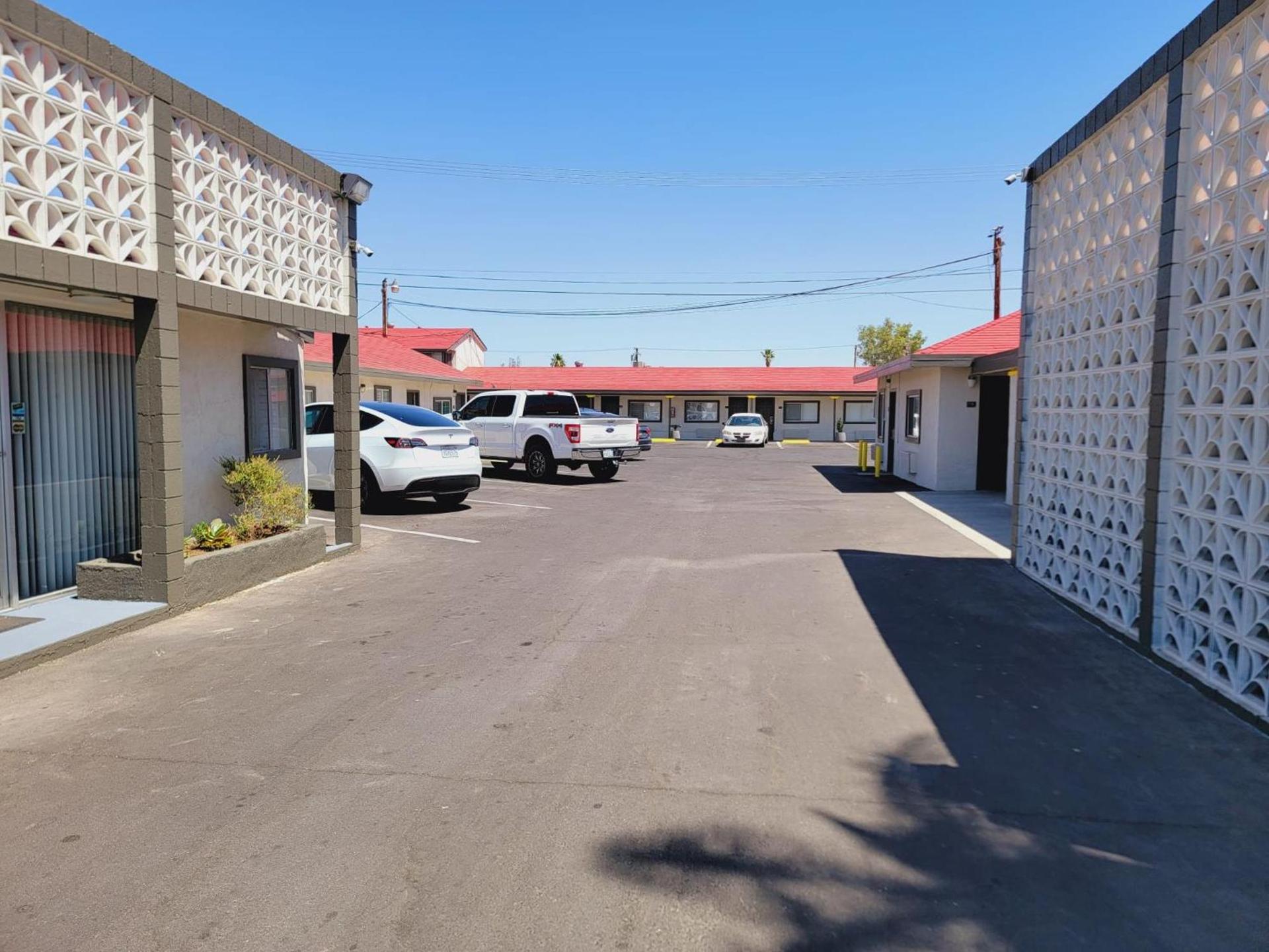 Super 8 by Wyndham El Centro North photo 6