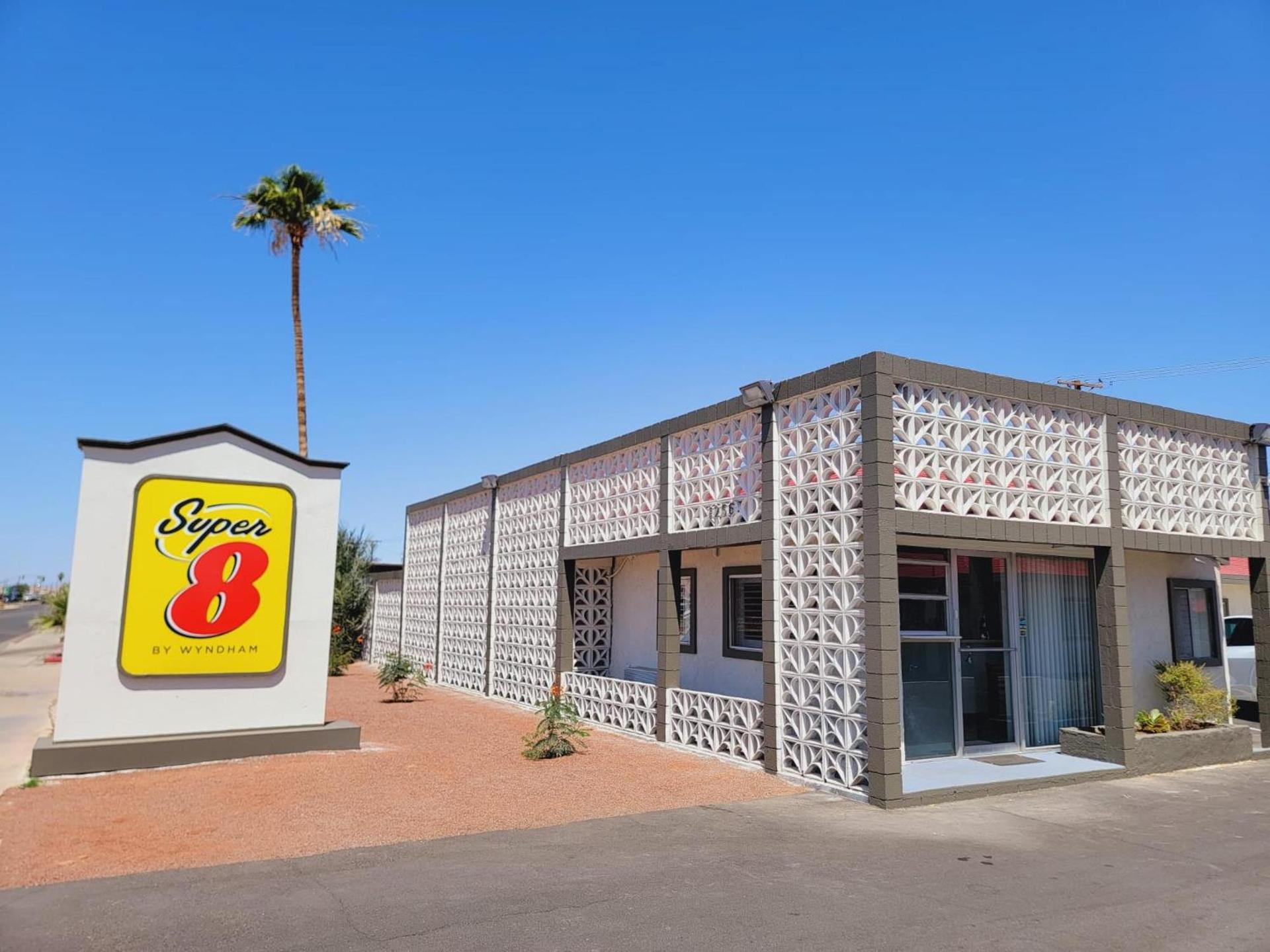 Super 8 by Wyndham El Centro North photo 7