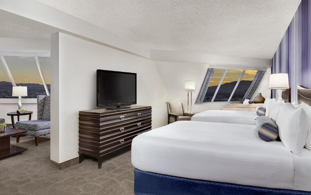 Luxor Hotel & Casino by Suiteness photo 22