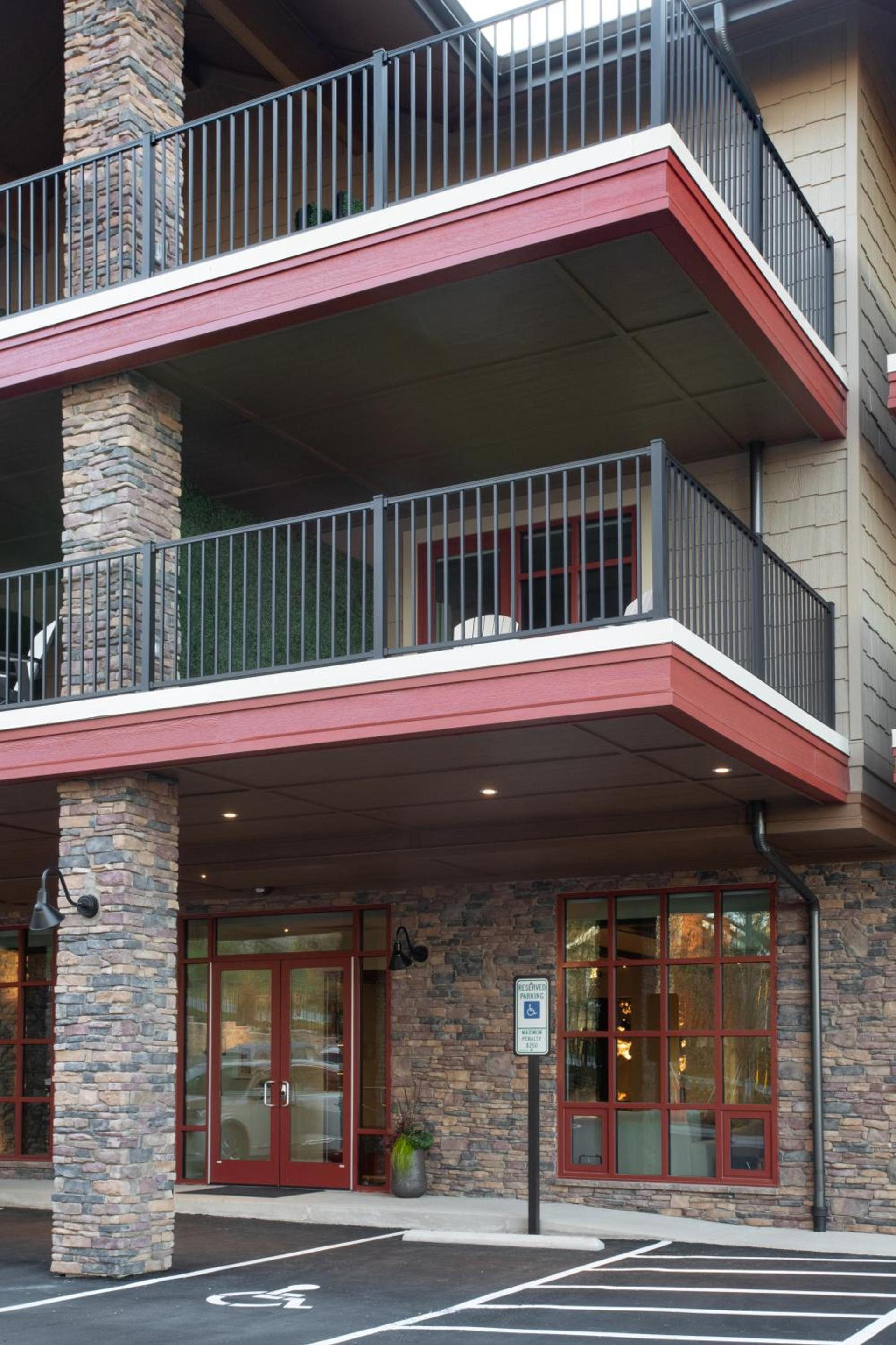 The Embers Hotel photo 61