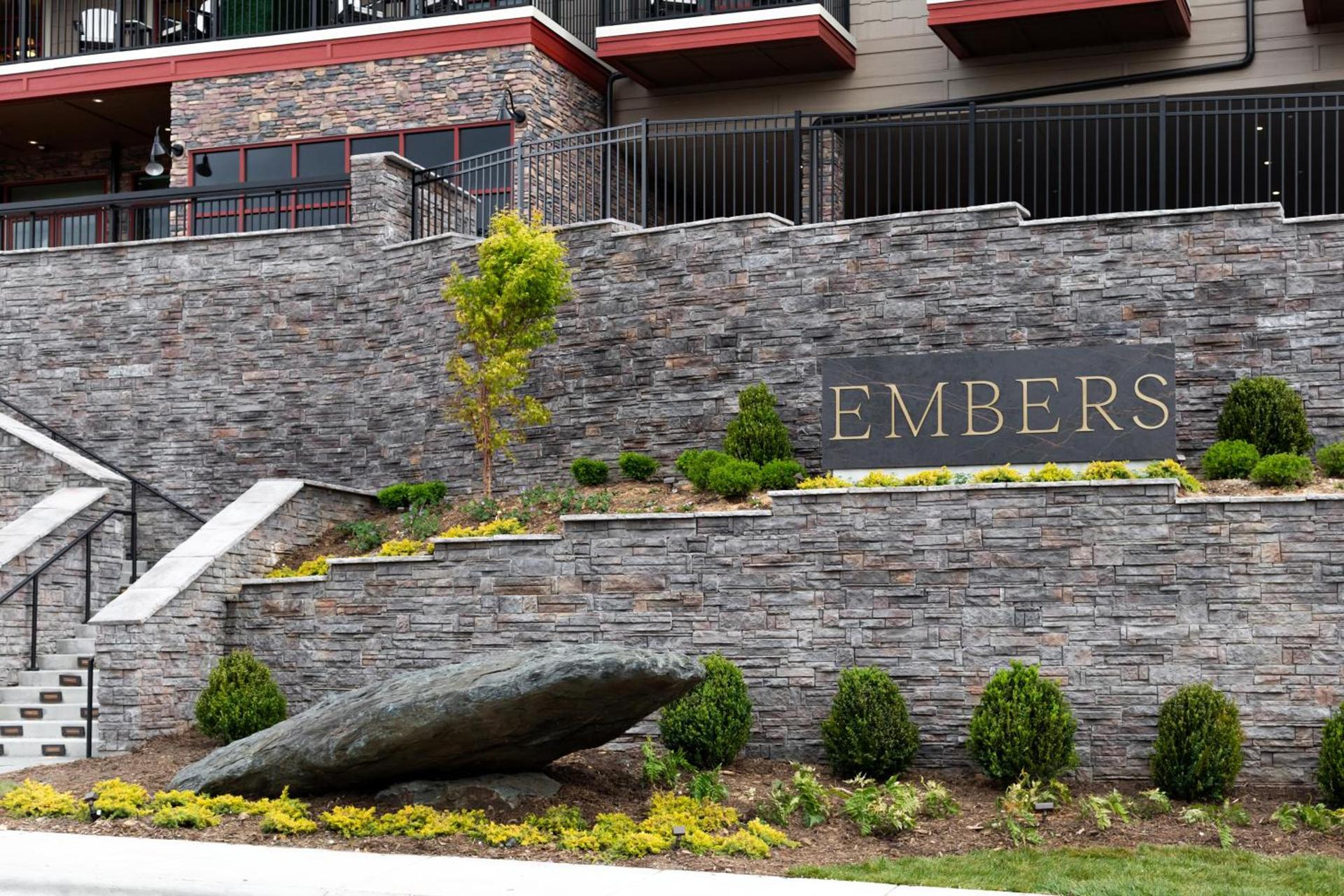 The Embers Hotel photo 70