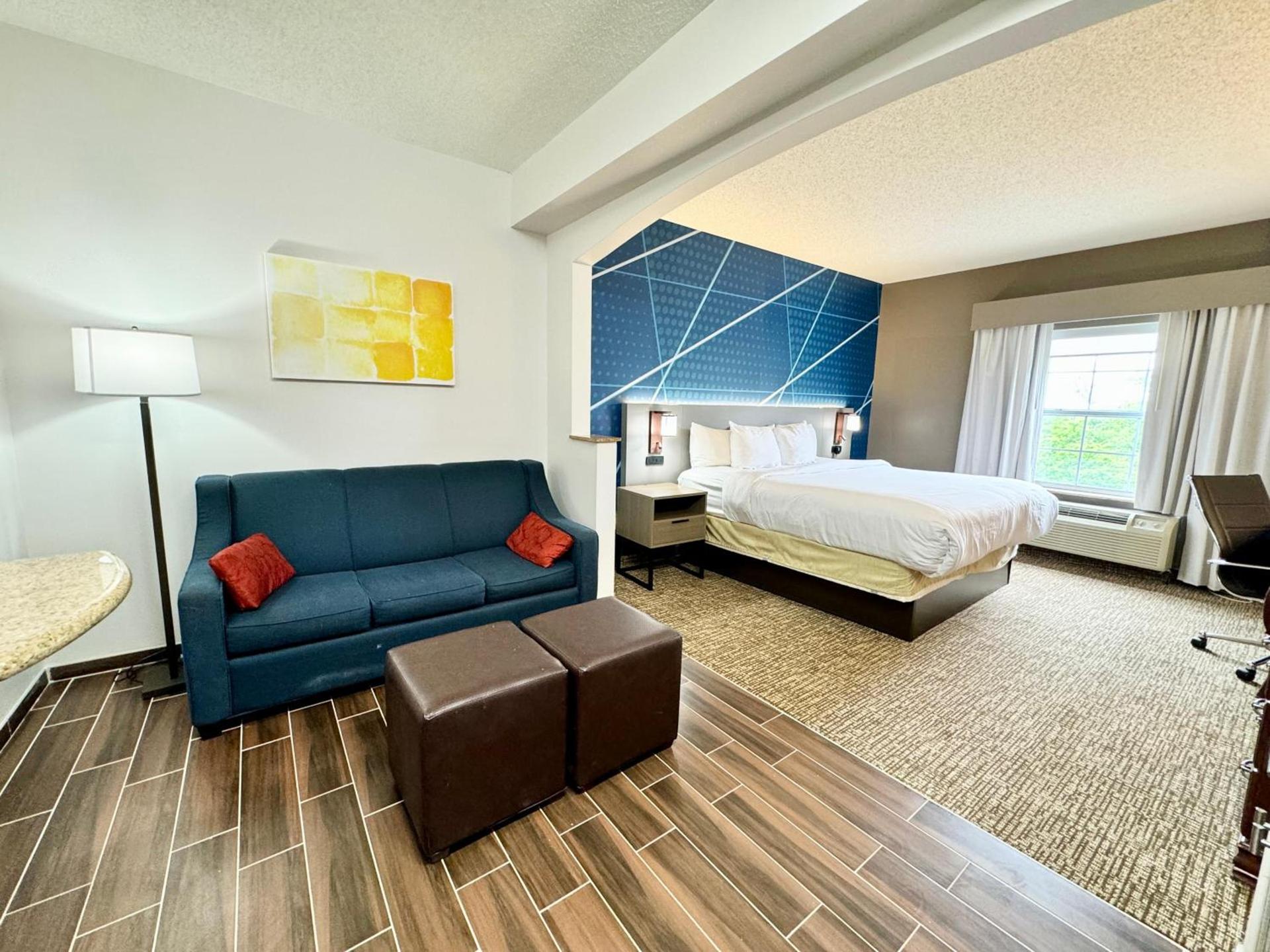 Comfort Suites East Brunswick - South River photo 92
