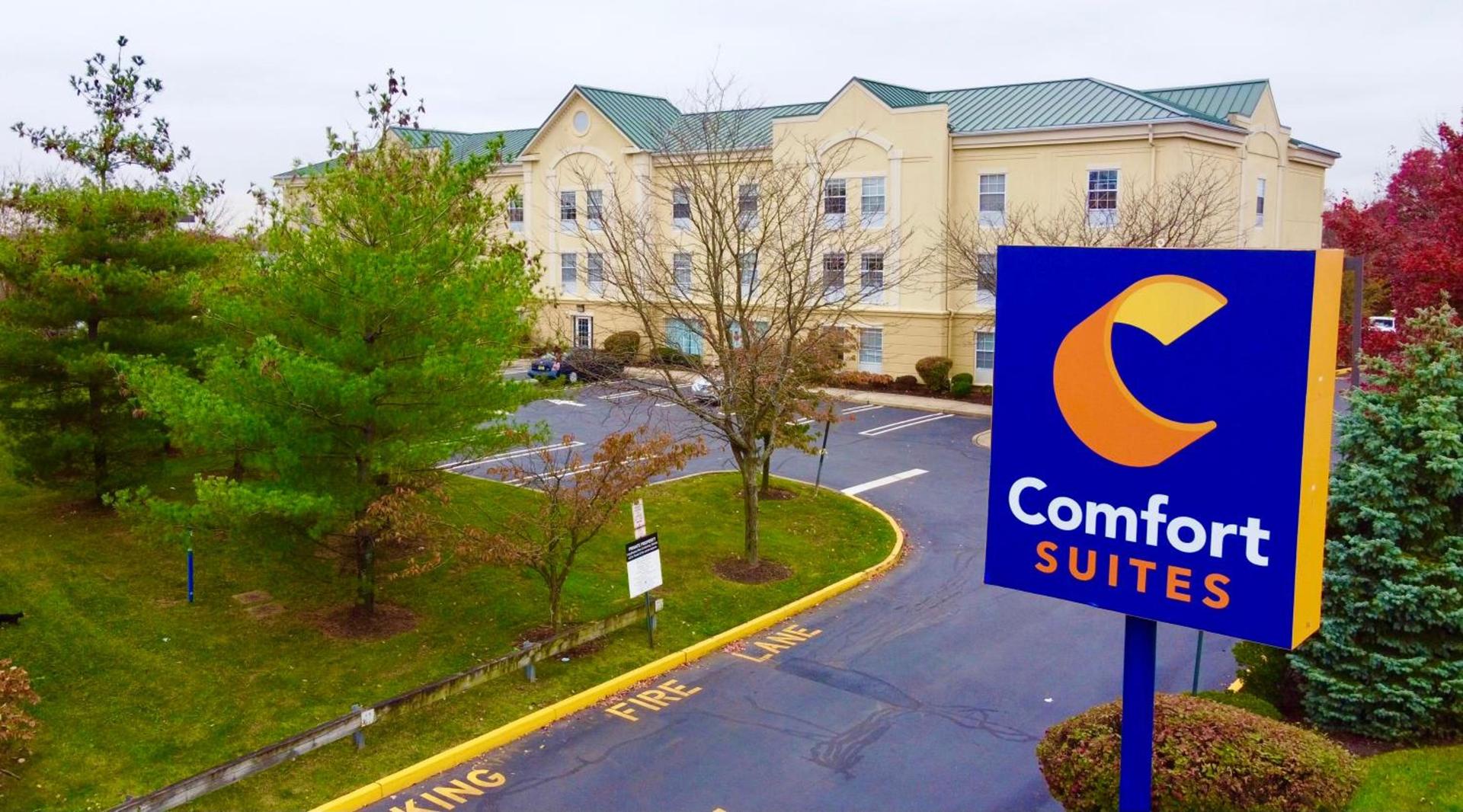 Comfort Suites East Brunswick - South River photo 94