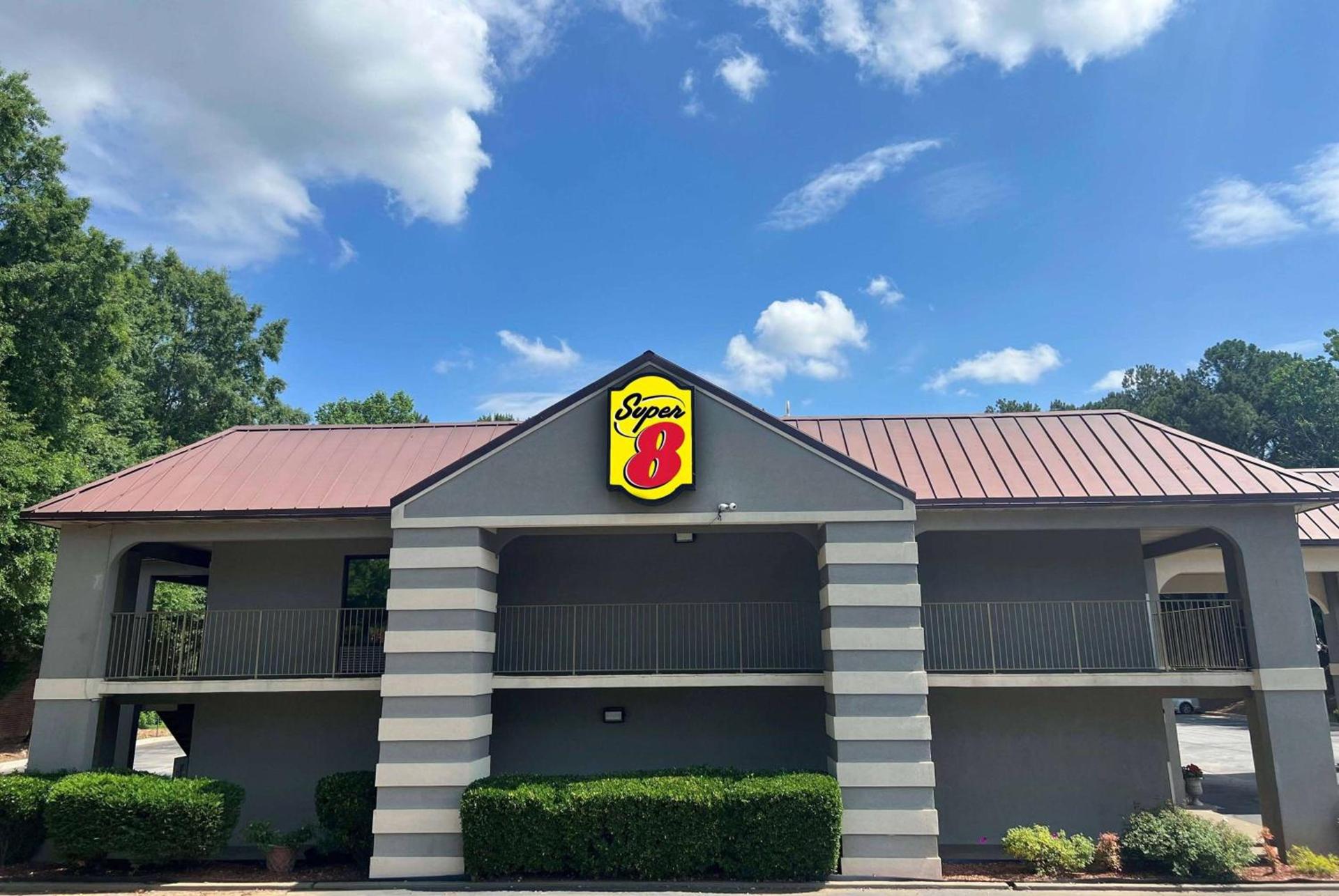 Super 8 by Wyndham Lithonia photo 17