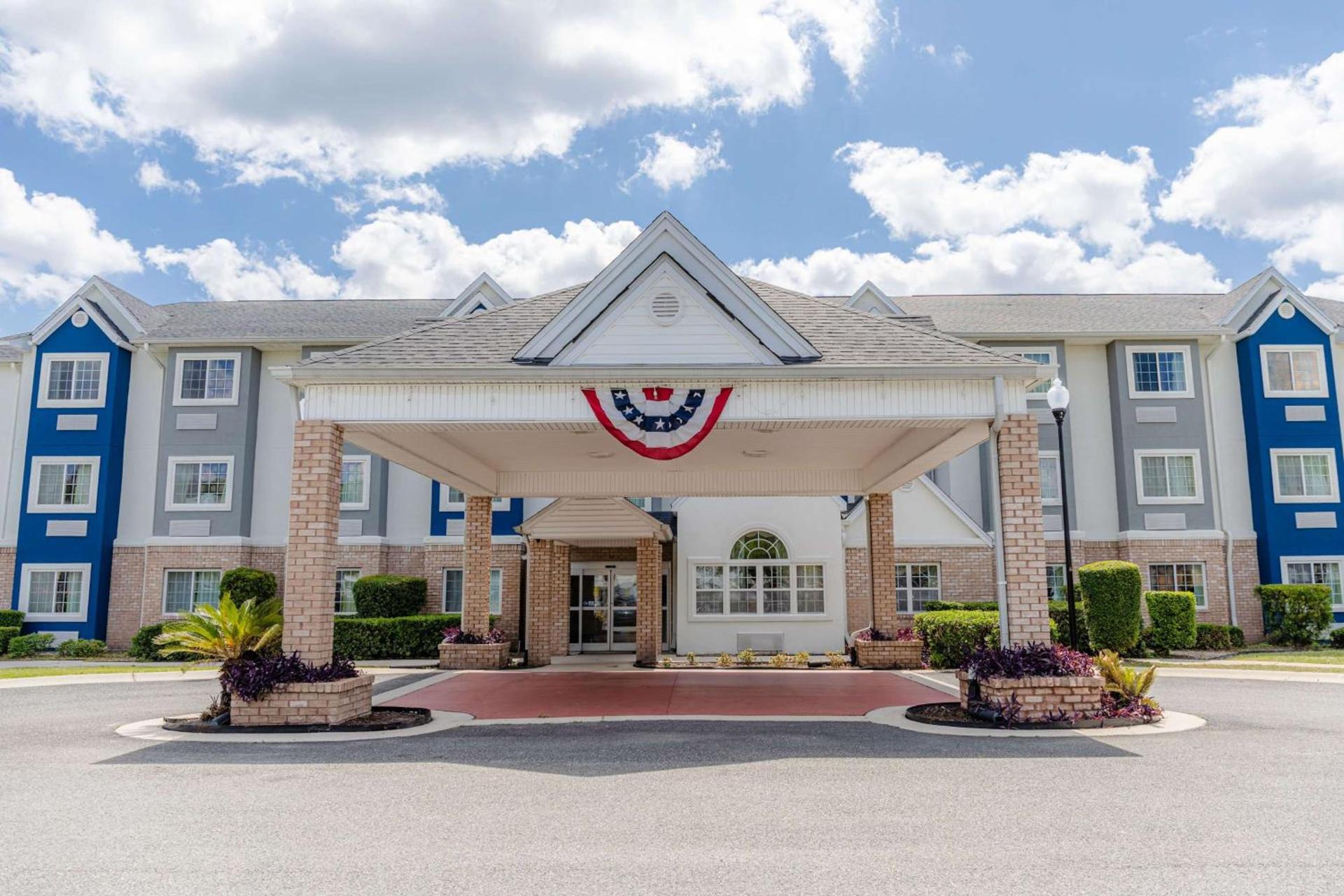 Microtel Inn & Suites by Wyndham Kingsland Naval Base I-95 — hotel in Kingsland