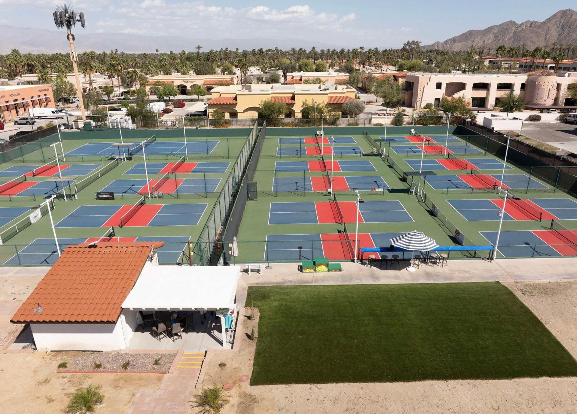 Embassy Suites by Hilton Palm Desert photo 37