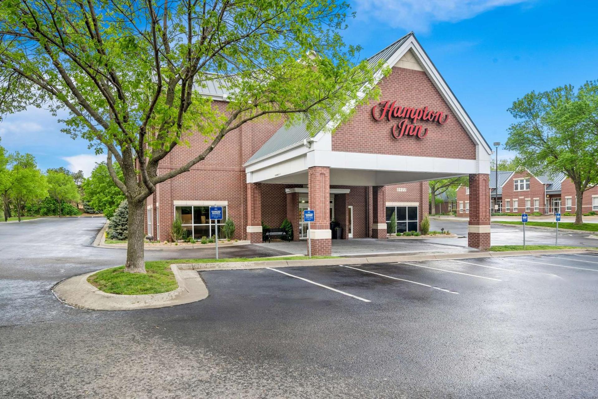 Hampton Inn South Heritage Park photo 4
