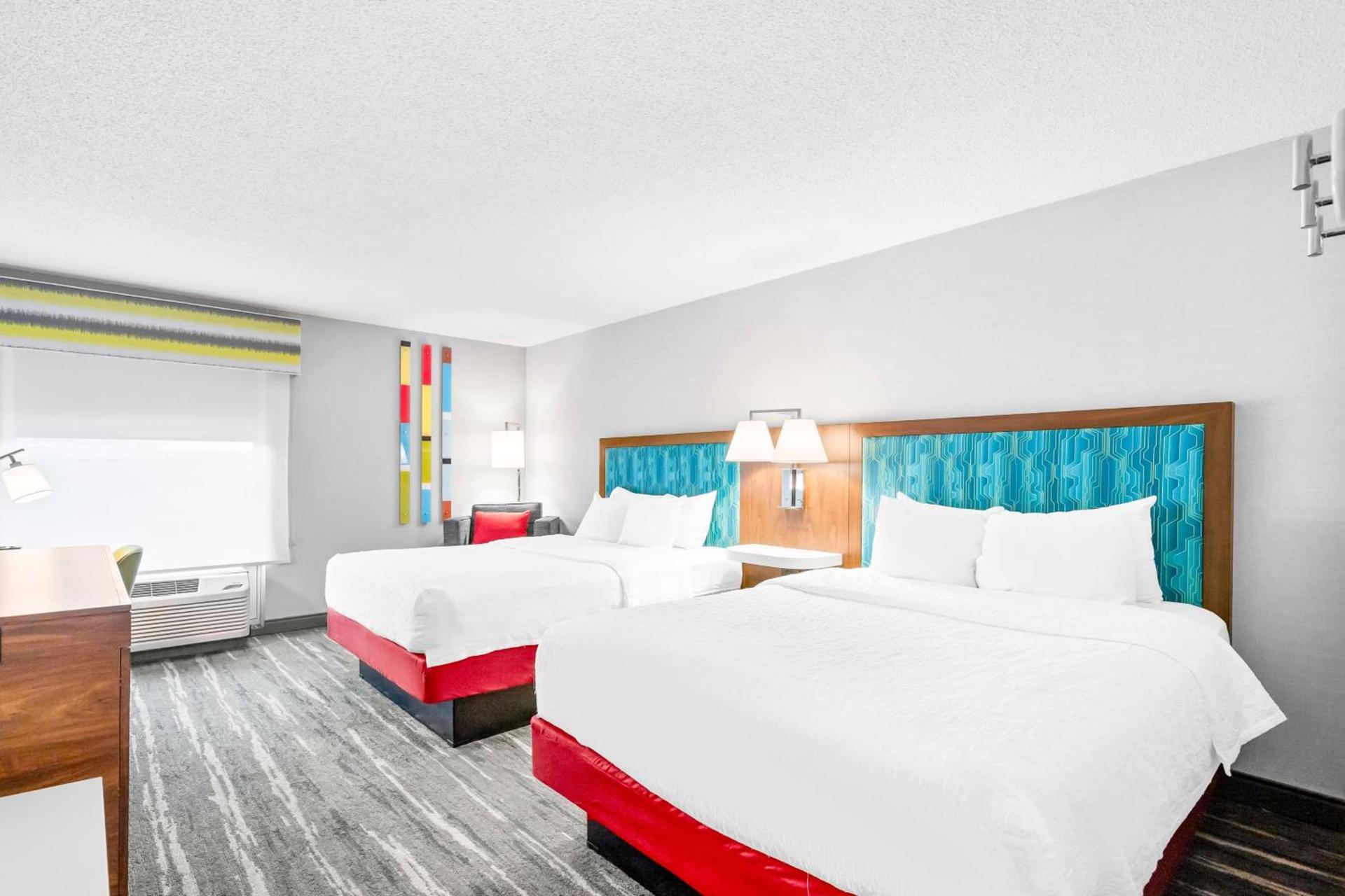 Hampton Inn South Heritage Park photo 34