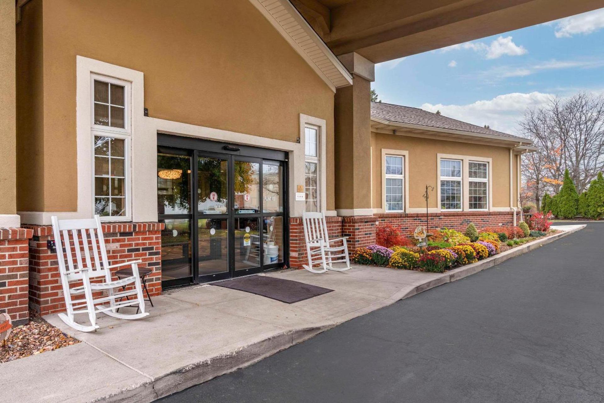 Comfort Inn University photo 2