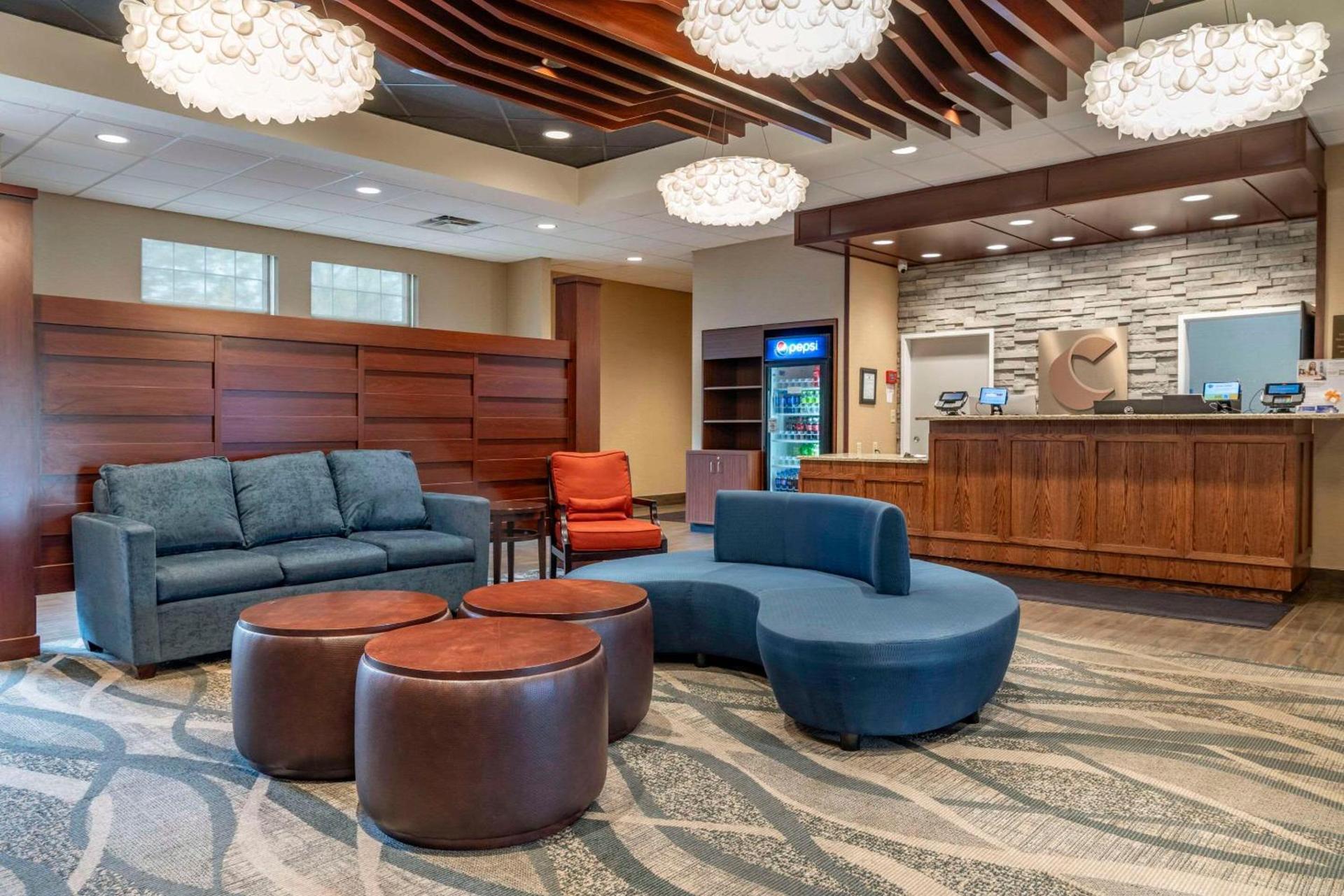 Comfort Inn University photo 33