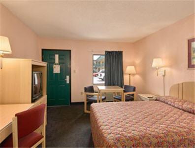 Super 8 by Wyndham Columbia photo 22