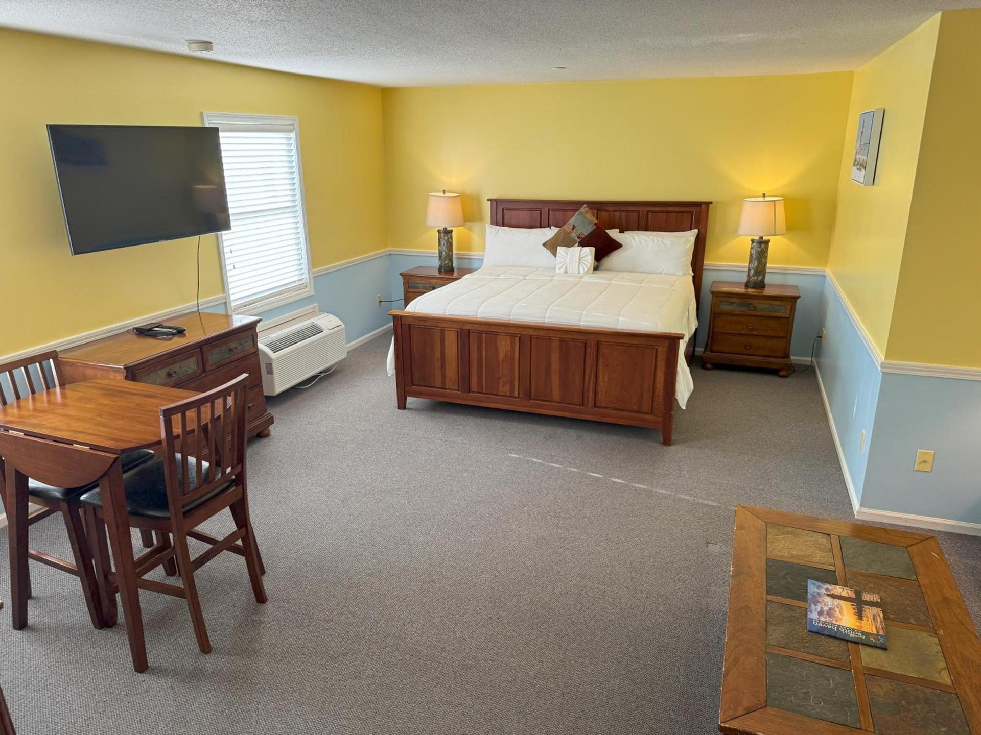 Old Harbor Inn photo 3