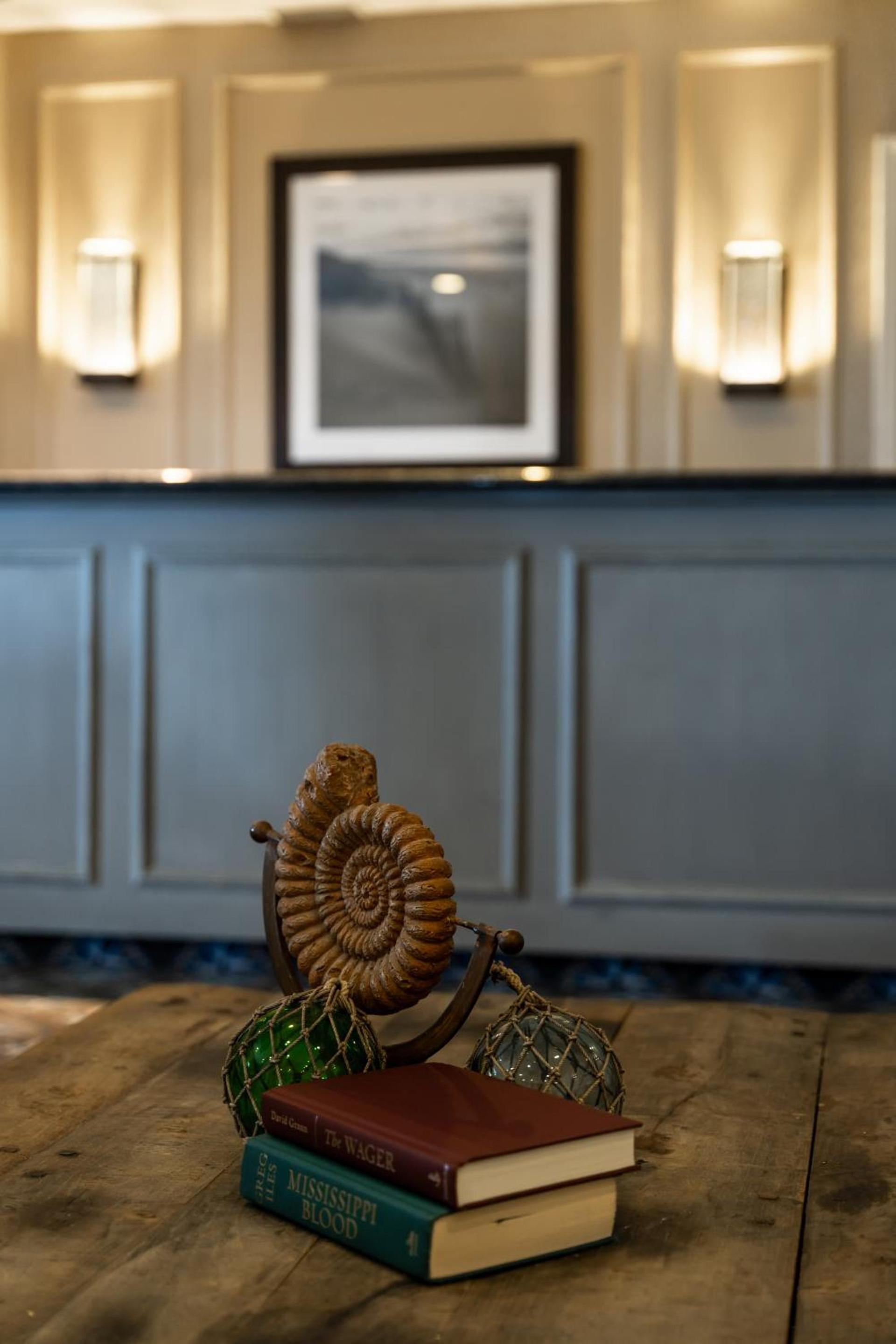 Newport Beach Hotel & Suites photo 48