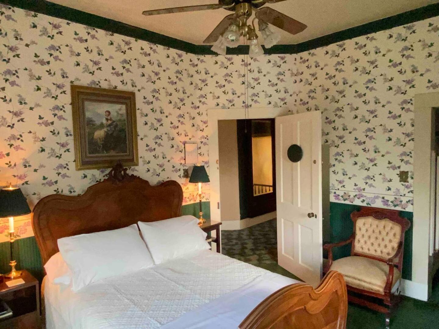 Four Winds Victorian Venue & Suites photo 22