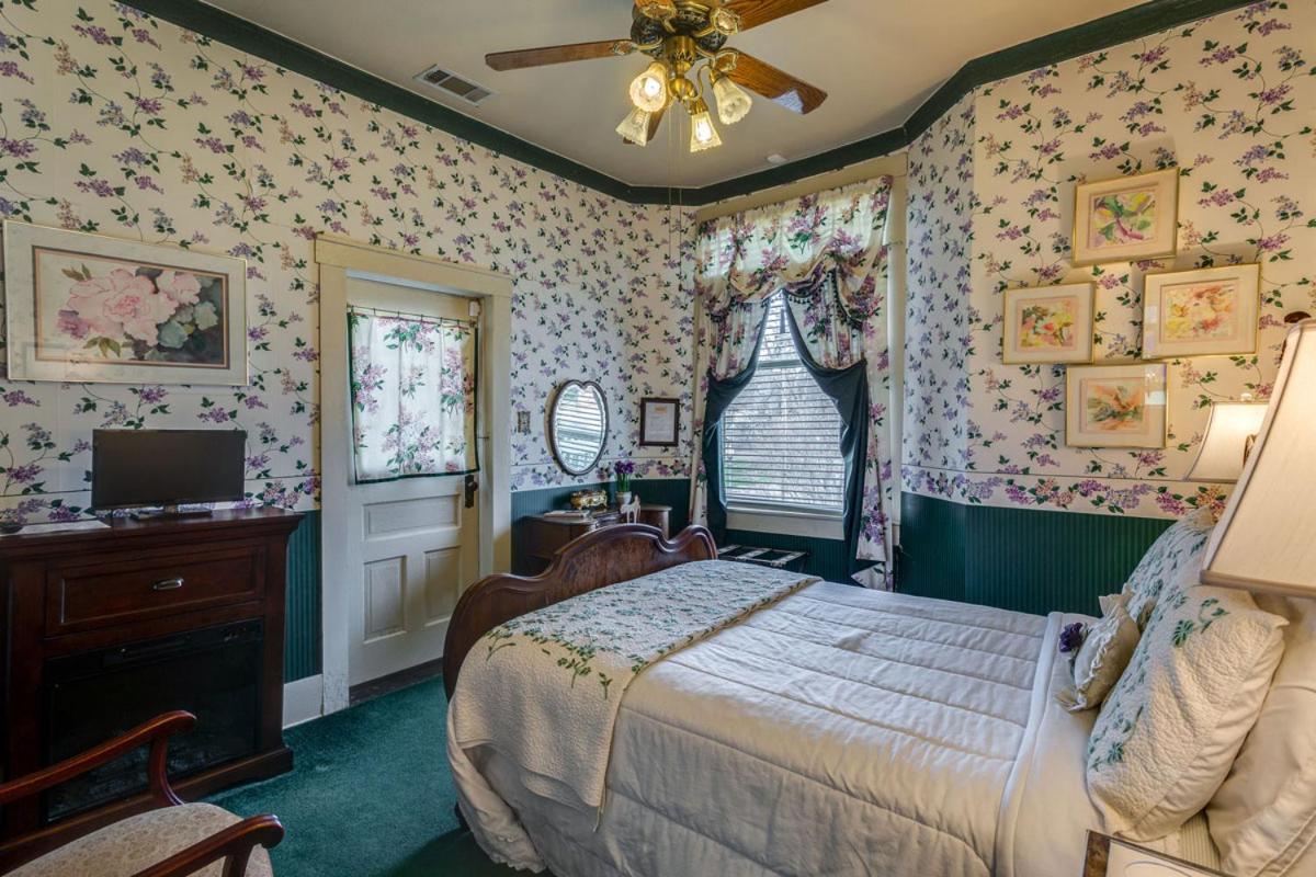 Four Winds Victorian Venue & Suites photo 21