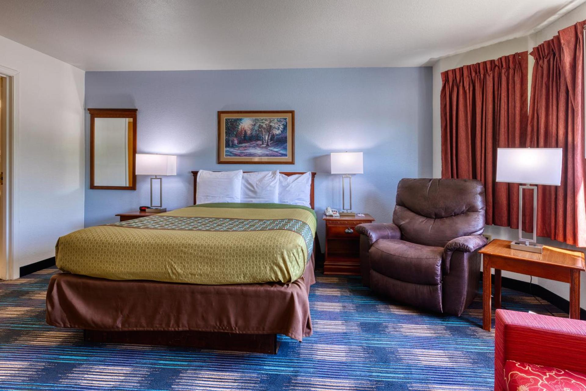 All Towne Suites photo 39