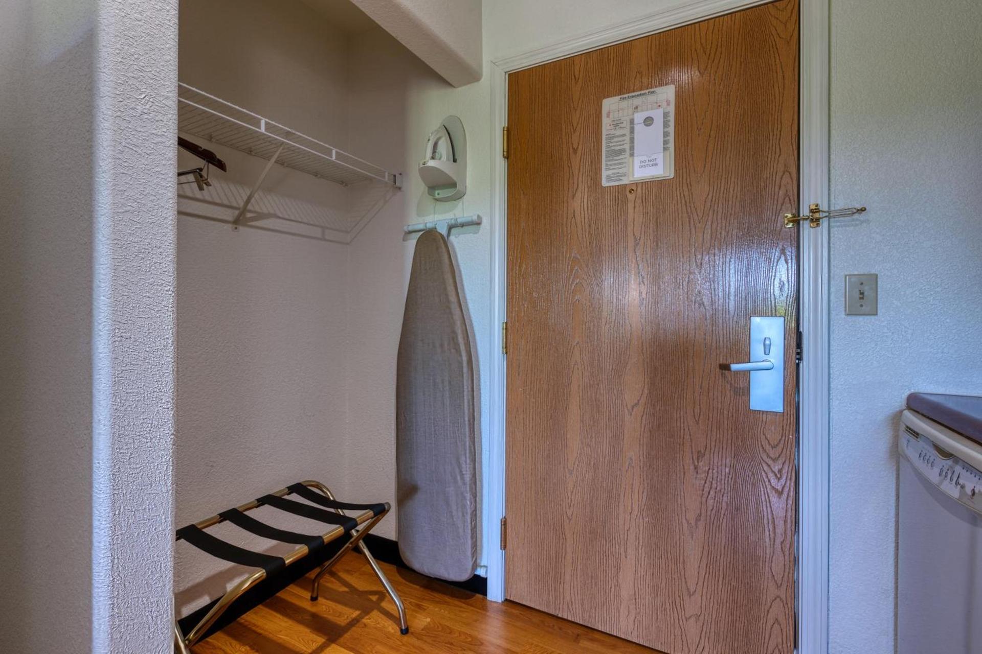 All Towne Suites photo 60