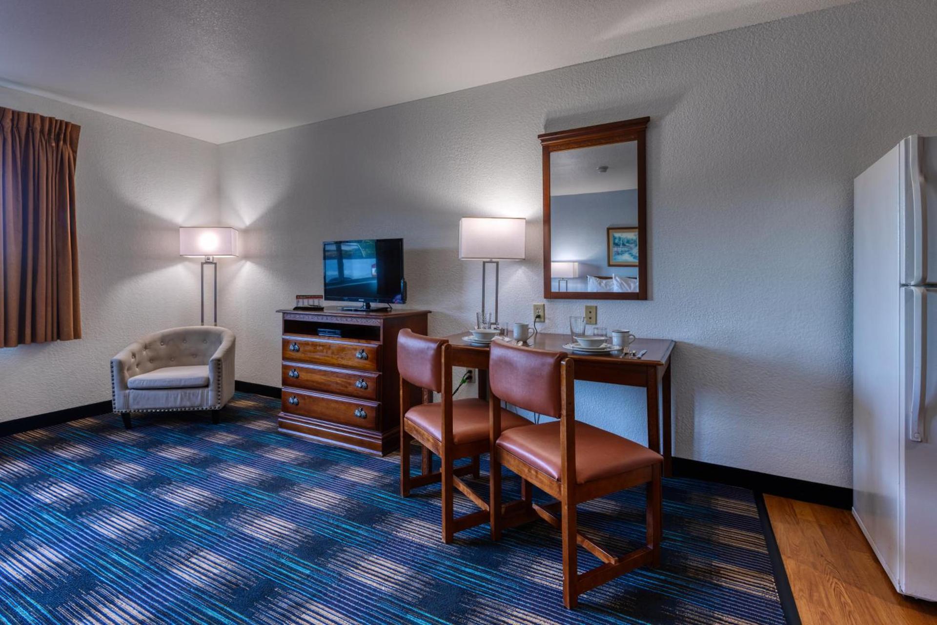 All Towne Suites photo 59